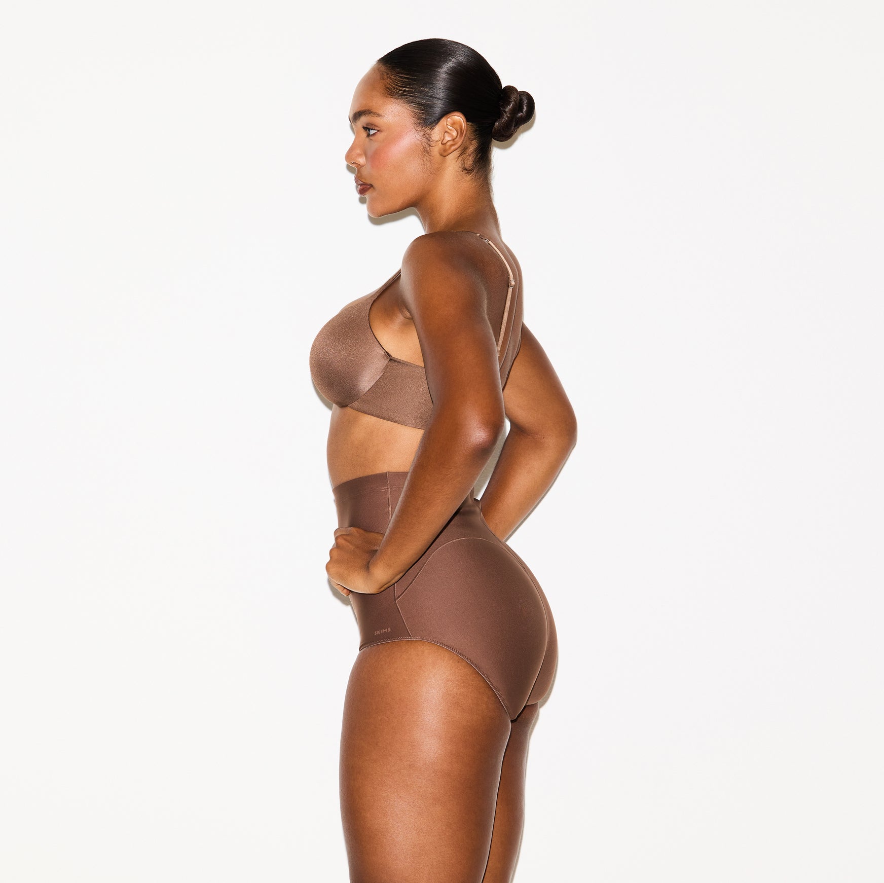 Skims Body Core Sculpt Butt Lifting Brief