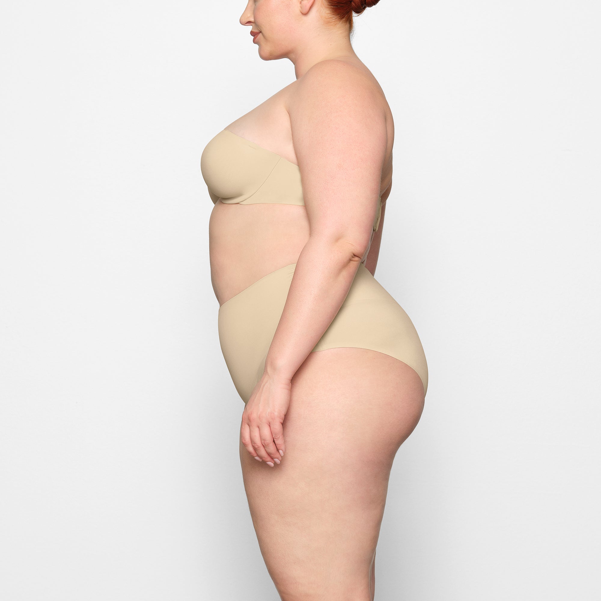Smoothing Intimates High-waisted Brief