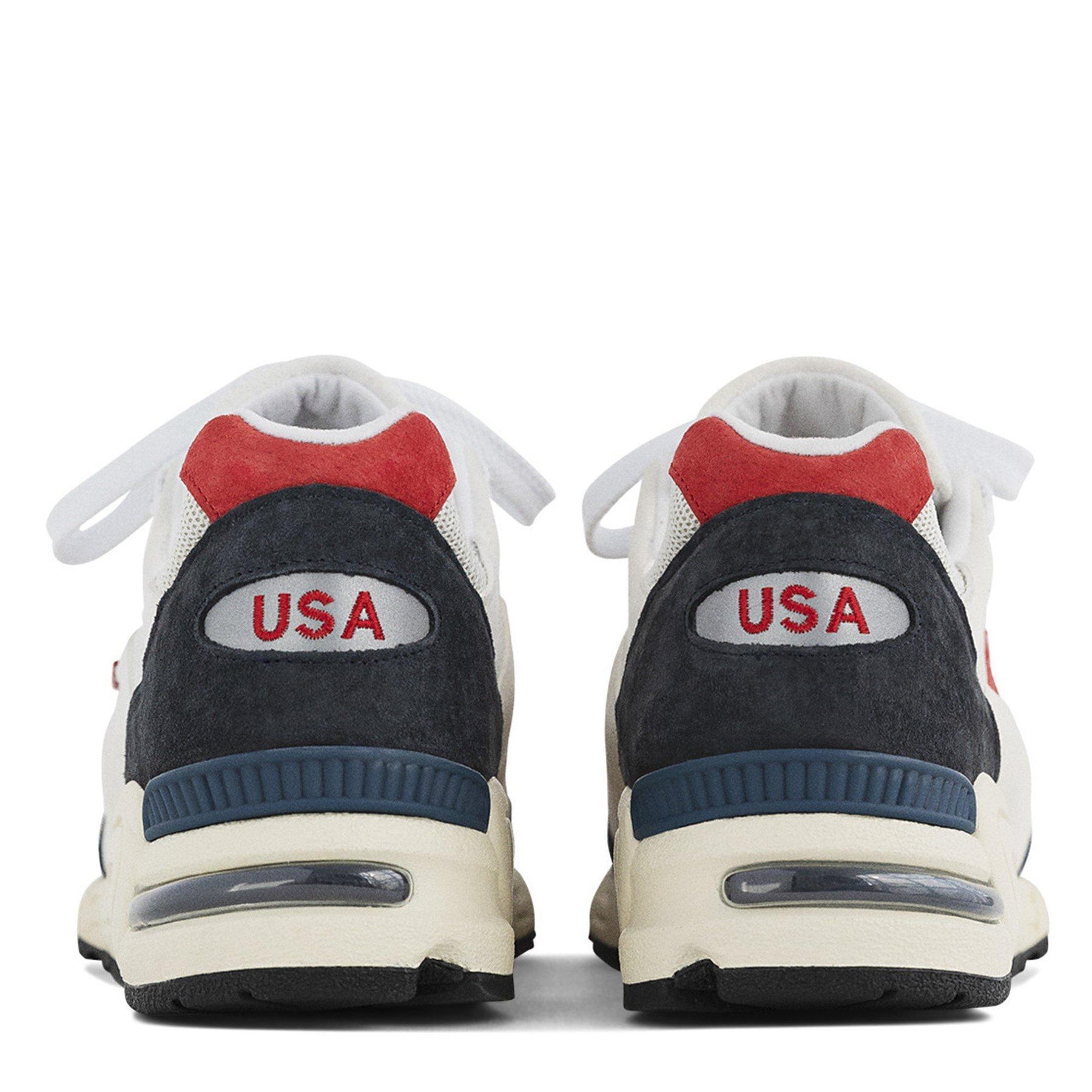 990v2 Shoes