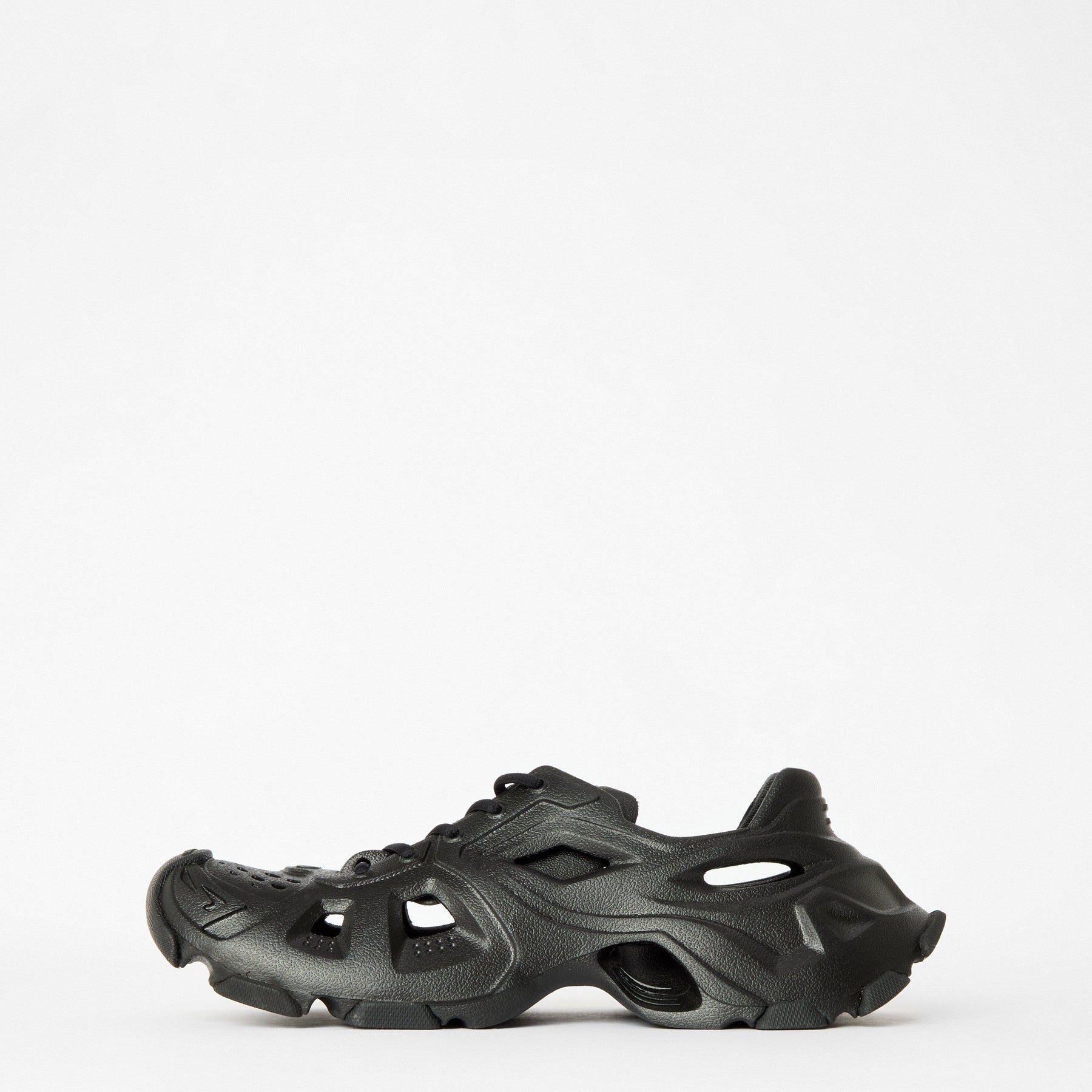 HD Rubber Low Top Sneakers