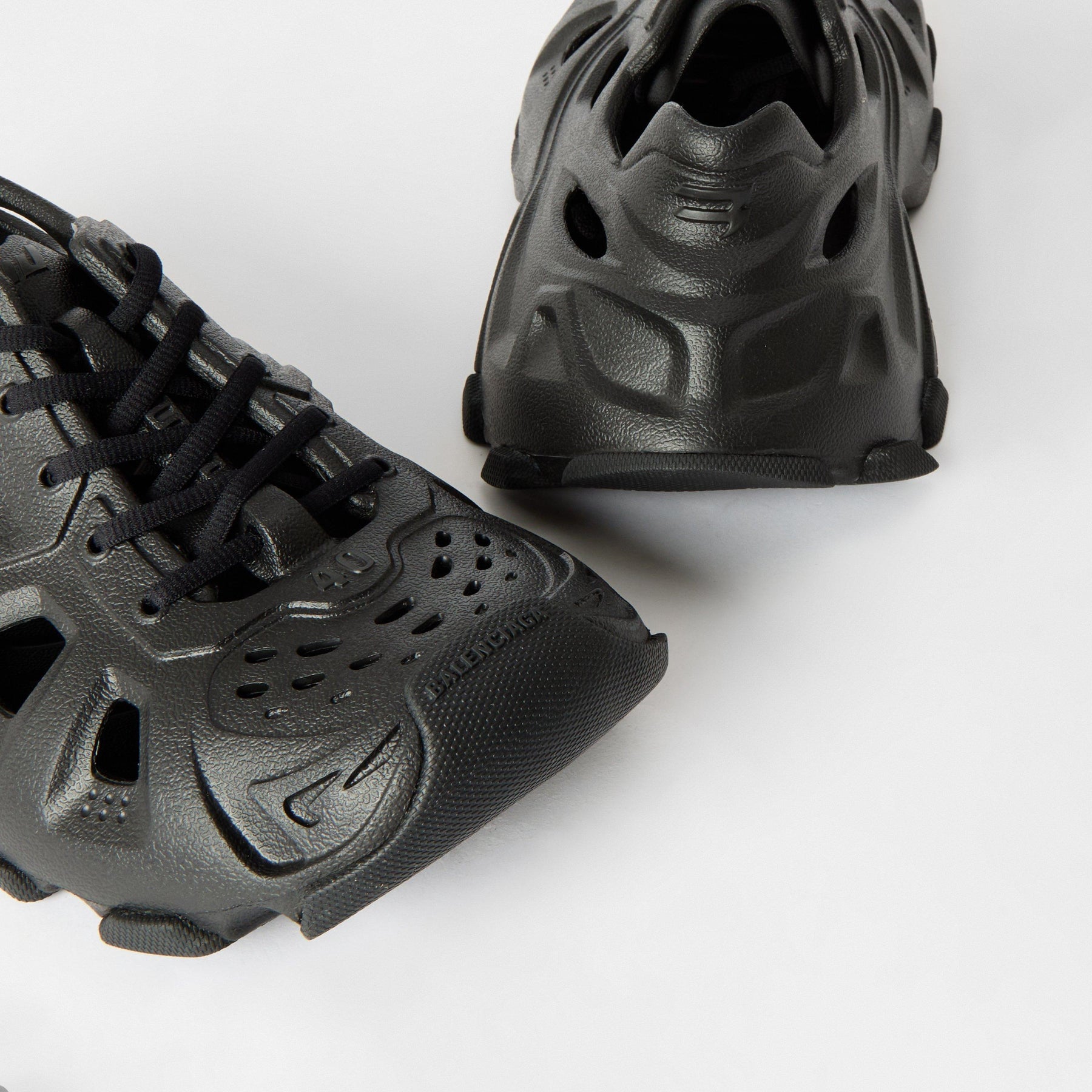HD Rubber Low Top Sneakers