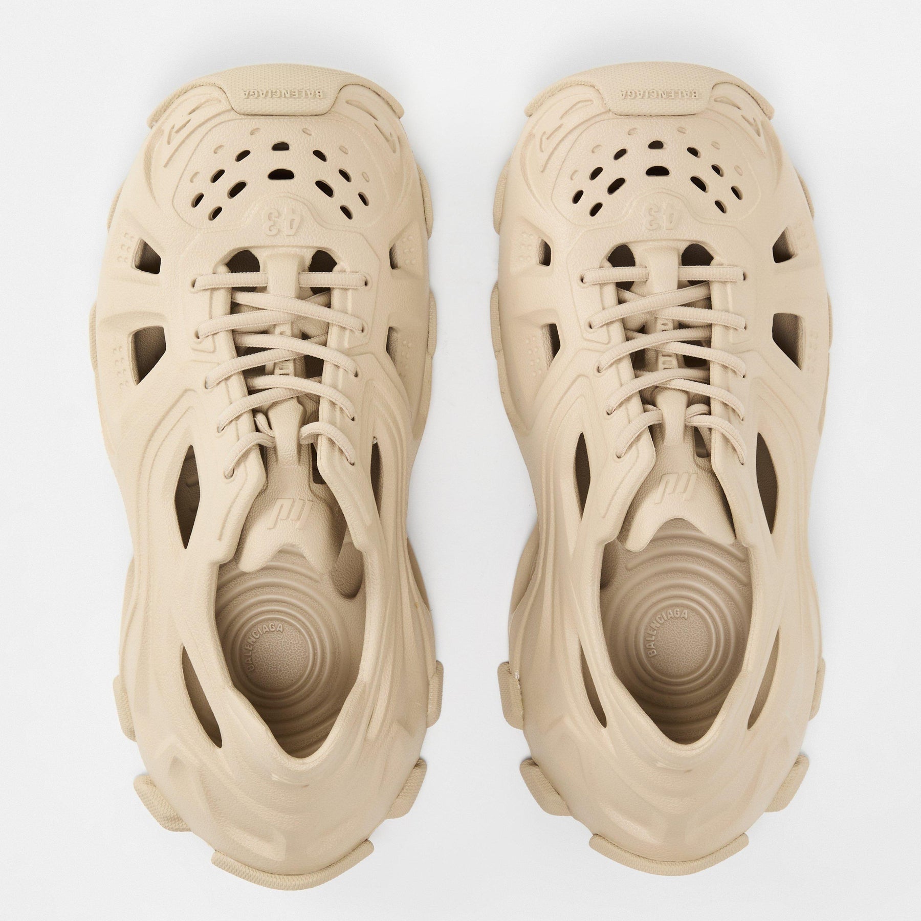 HD Rubber Low Top Sneakers