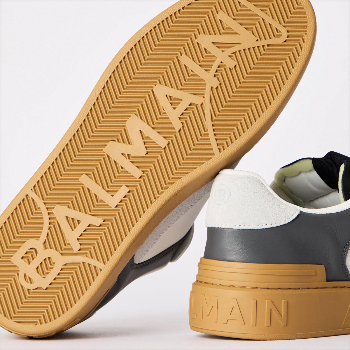 B Court Flip Low-Top Trainers