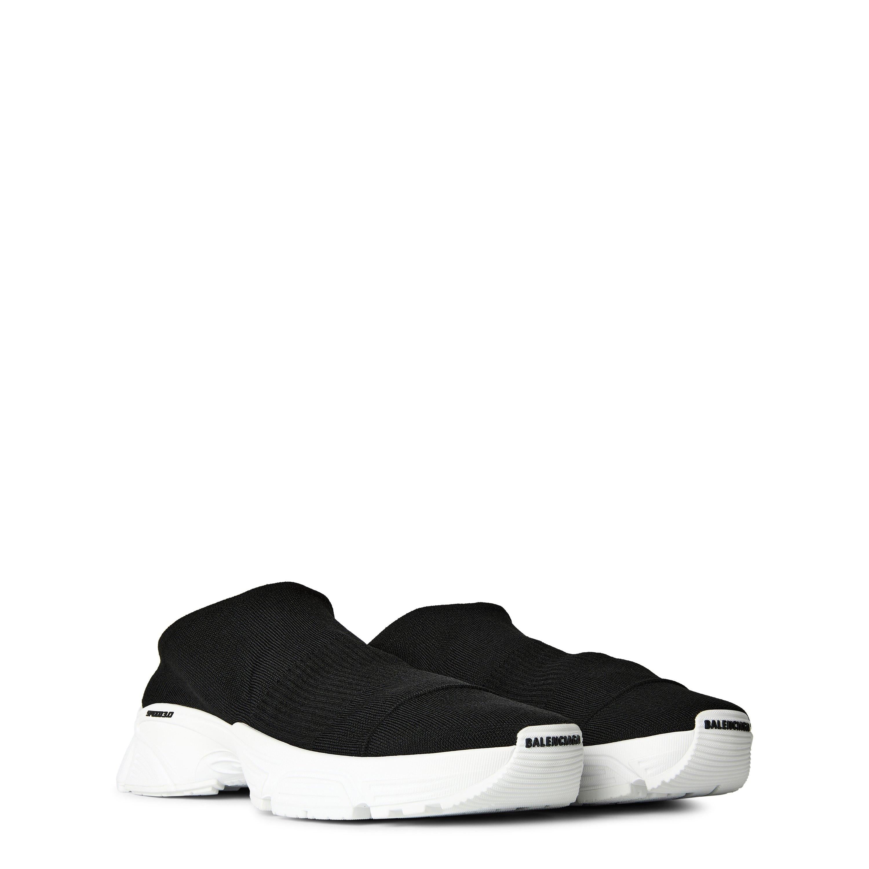 Low-Top Trainers