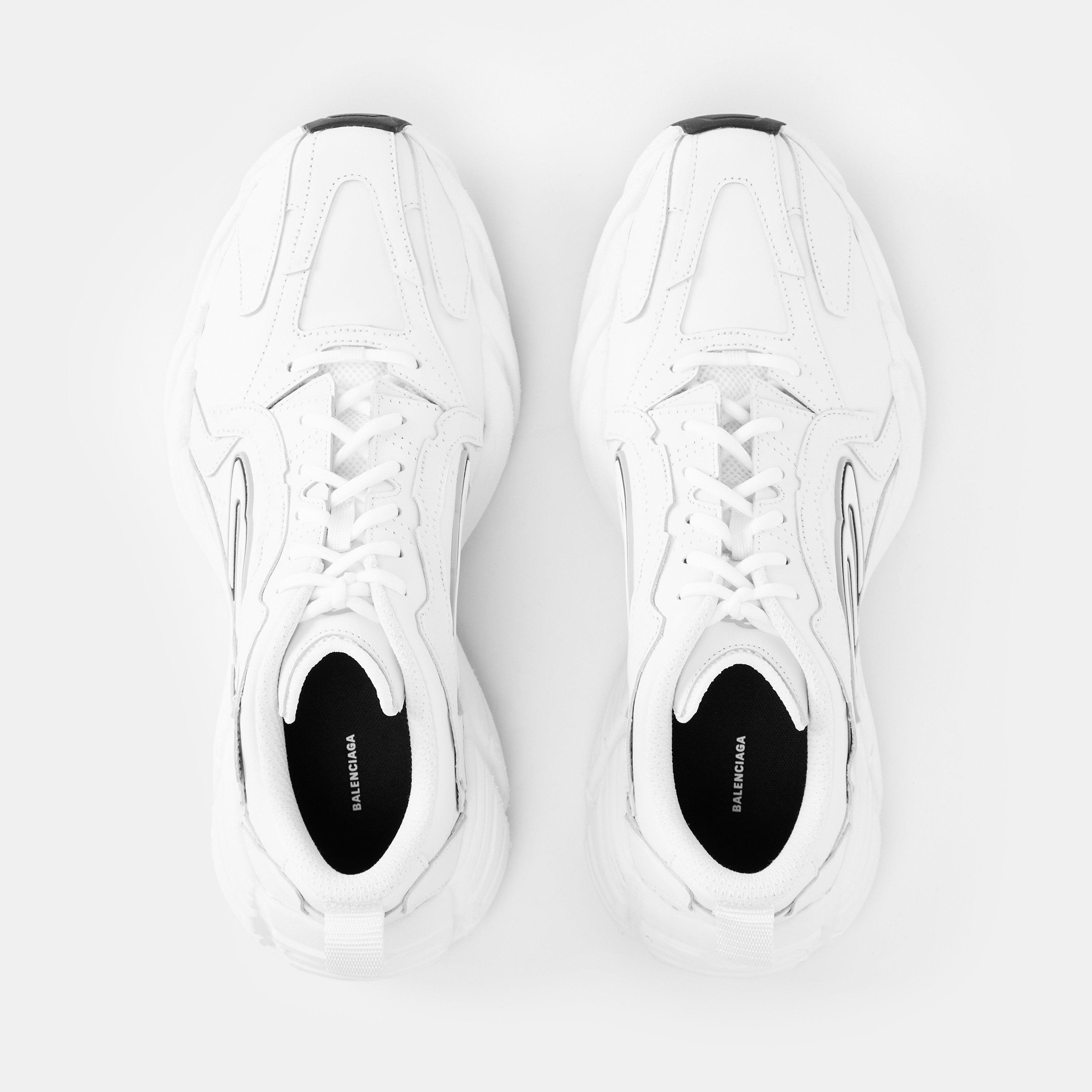 Monday Trainers