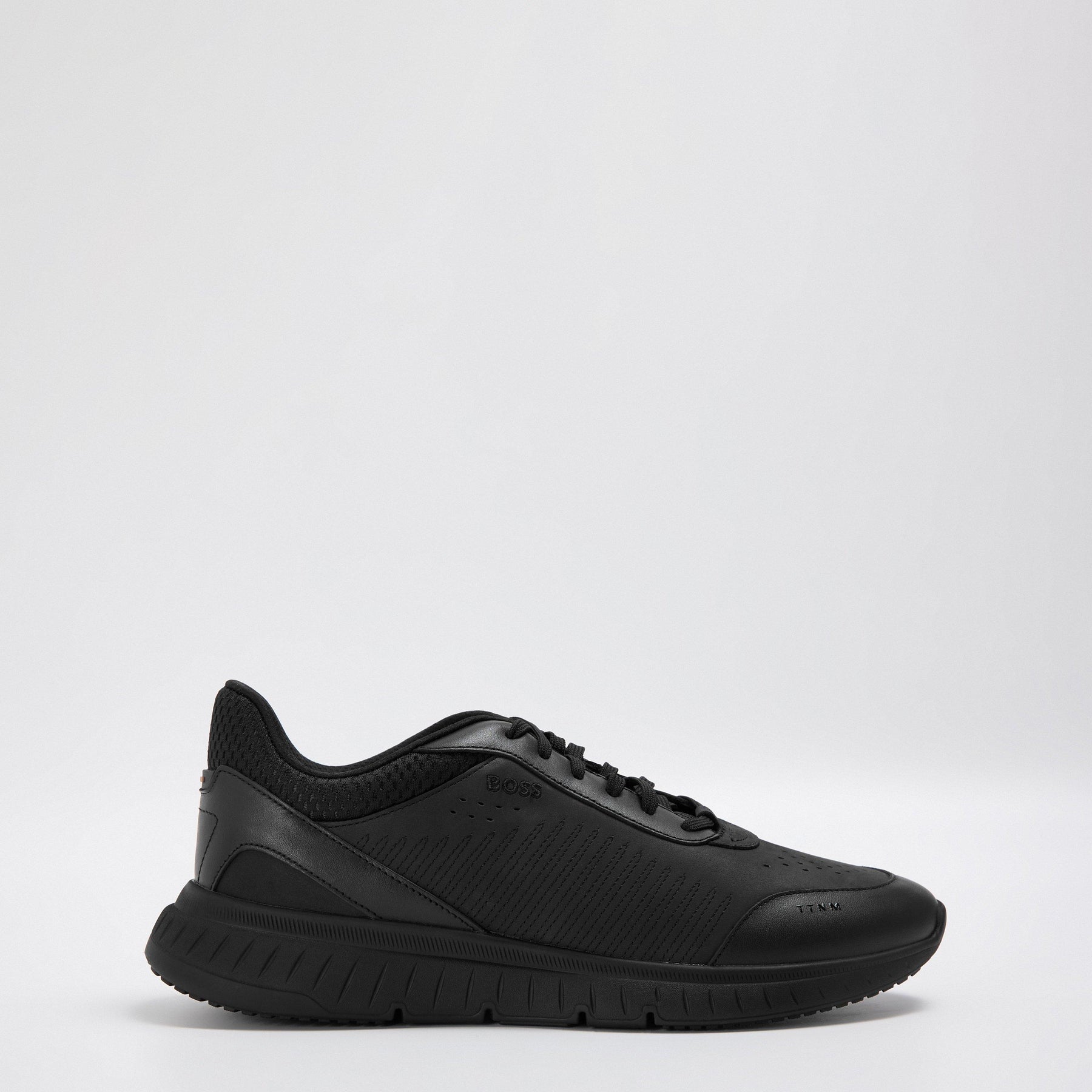 Titanis Trainers