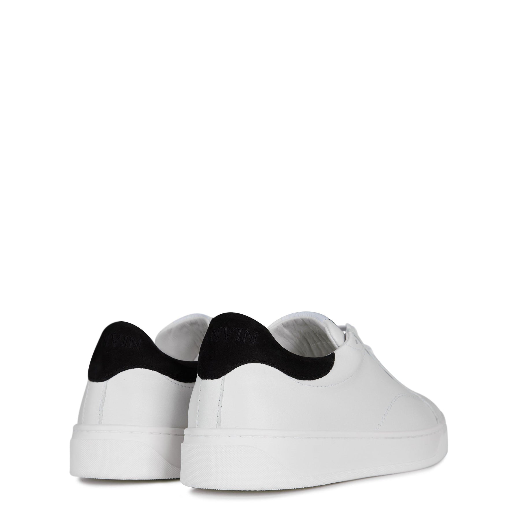 Ddb0 Sneaker