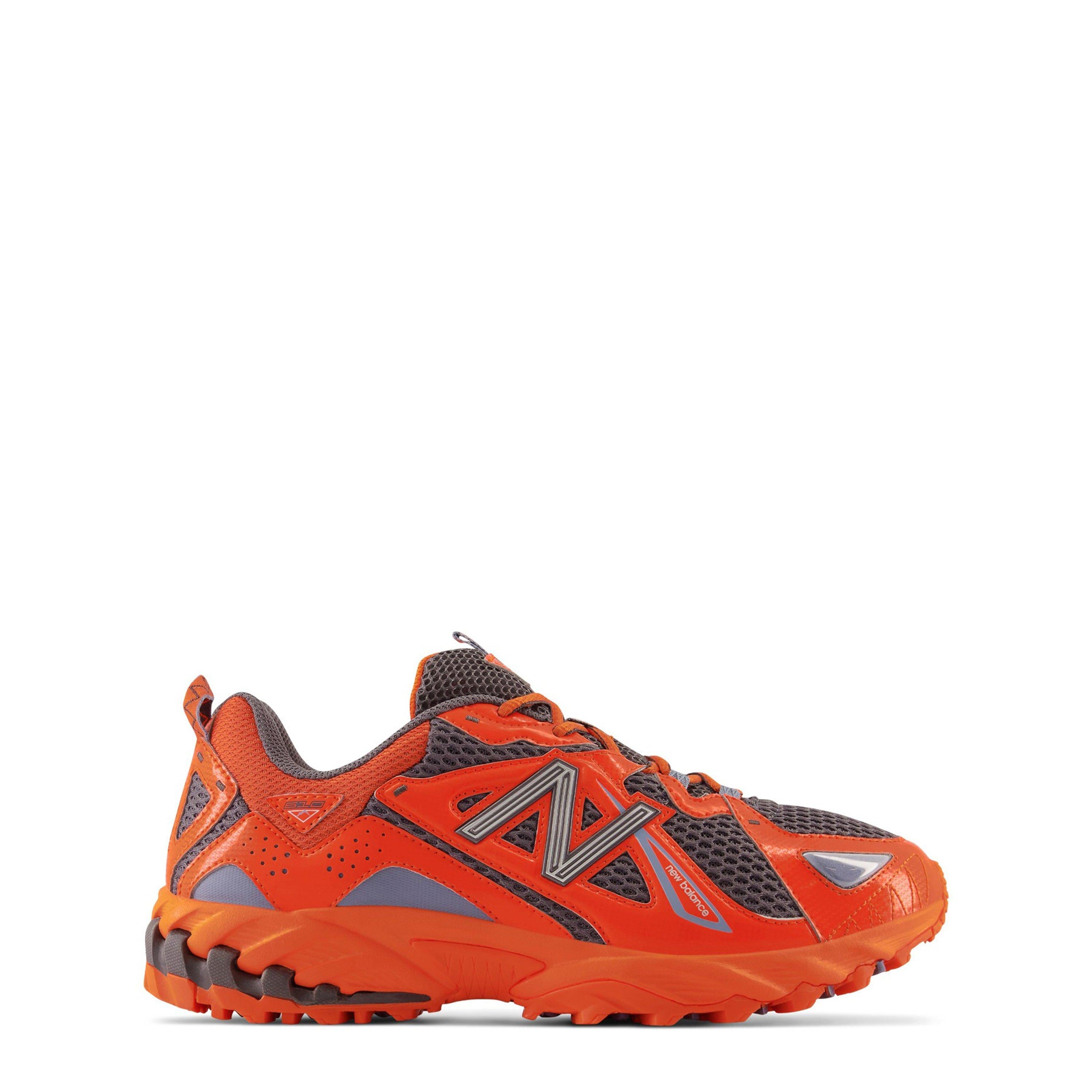 610t Sneakers