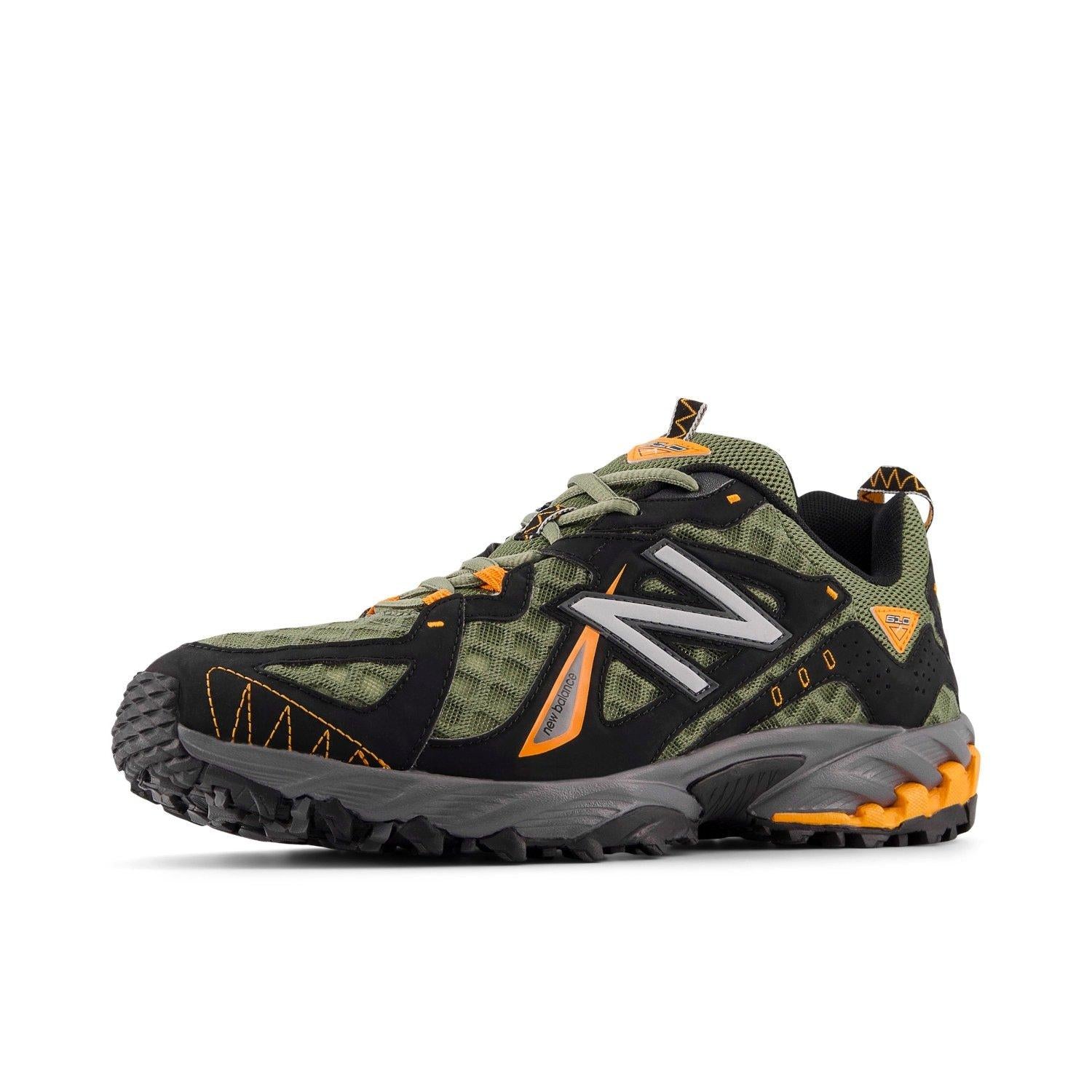 610t Sneakers