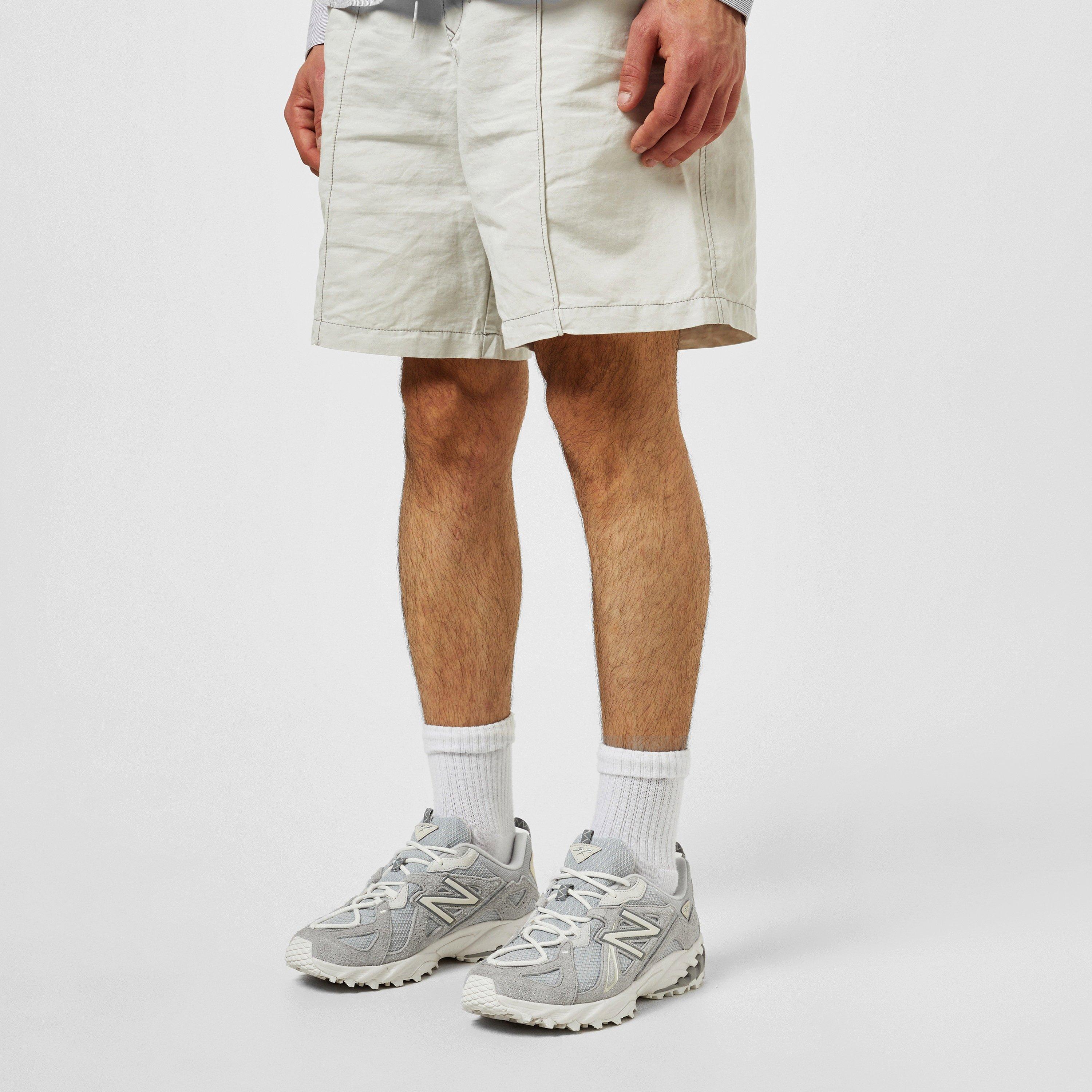 610t Sneakers