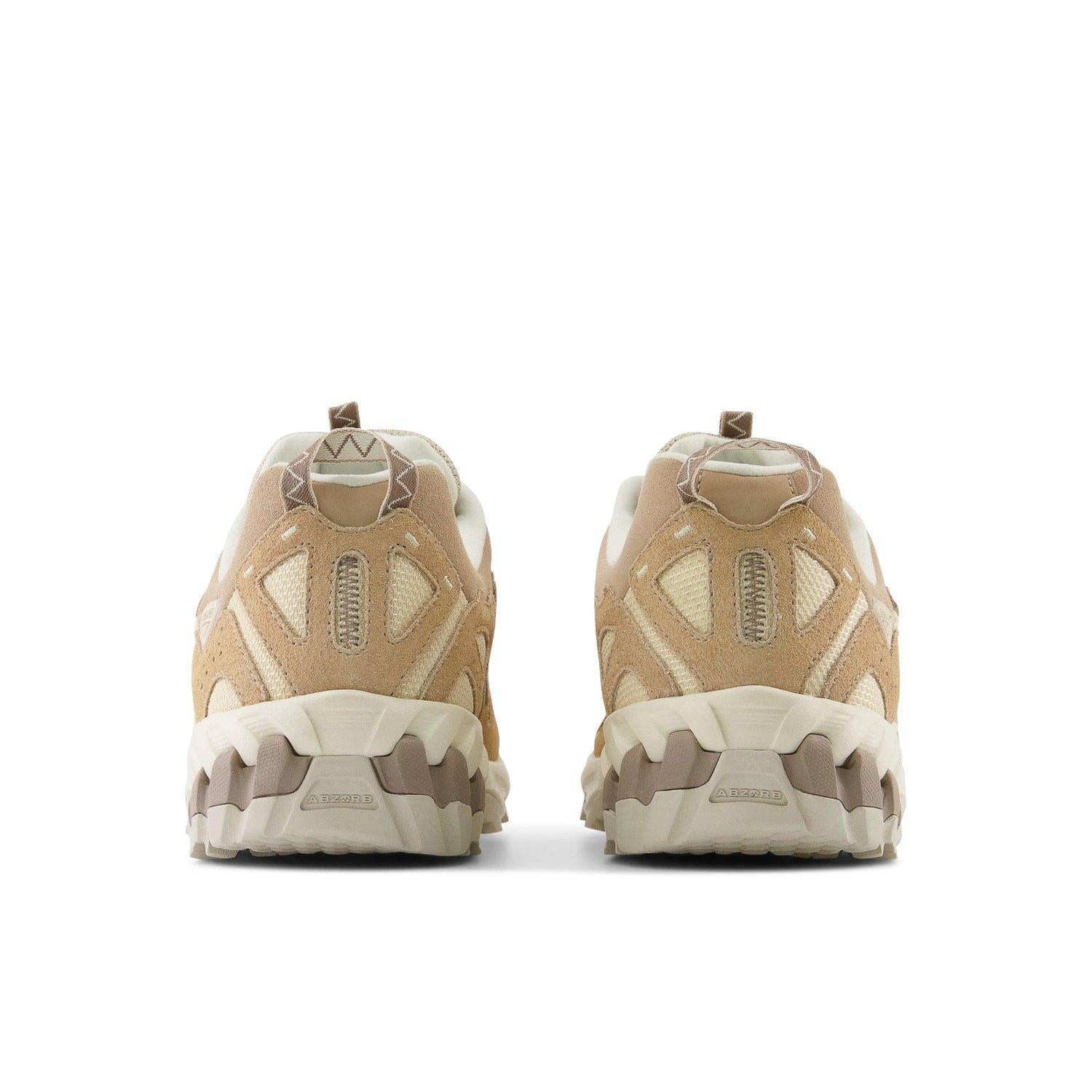 610t Sneakers