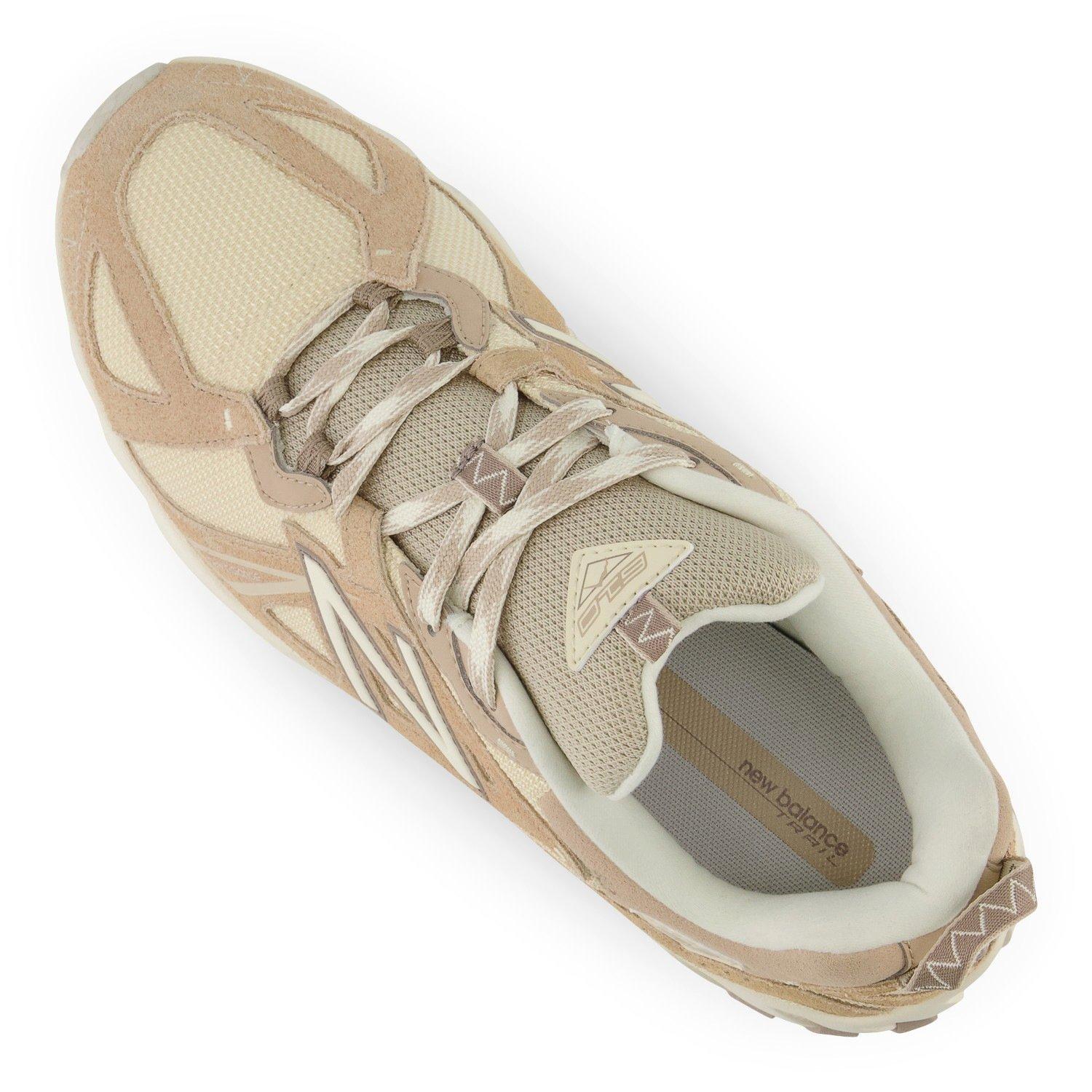 610t Sneakers