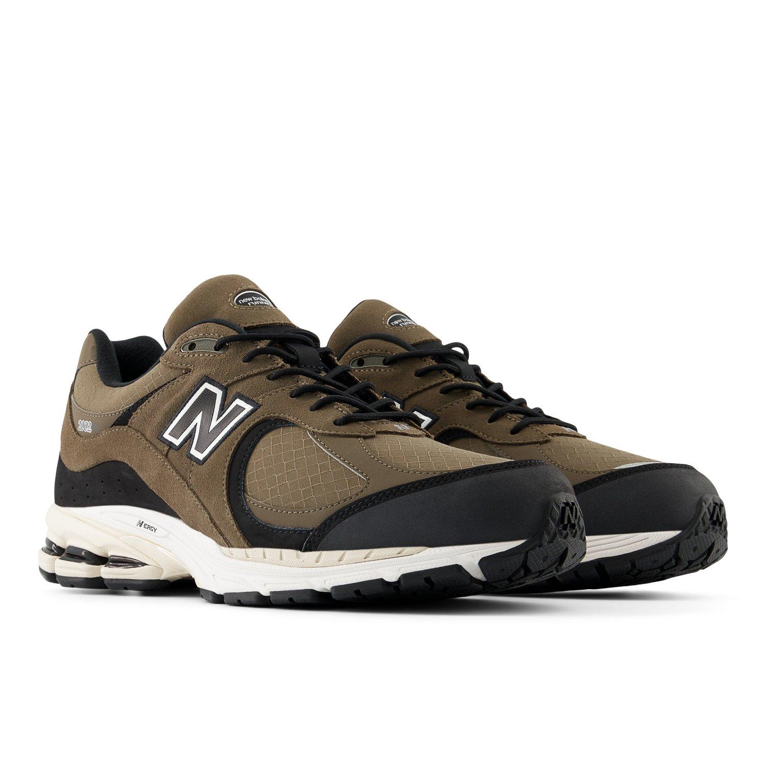 2002 New Balance Gore Tex Trainers
