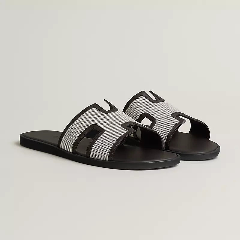 Izmir sandal in Prunoir / Marron Ébène