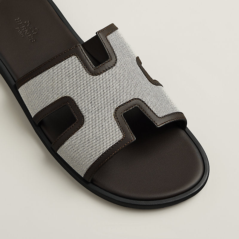 Izmir sandal in Prunoir / Marron Ébène