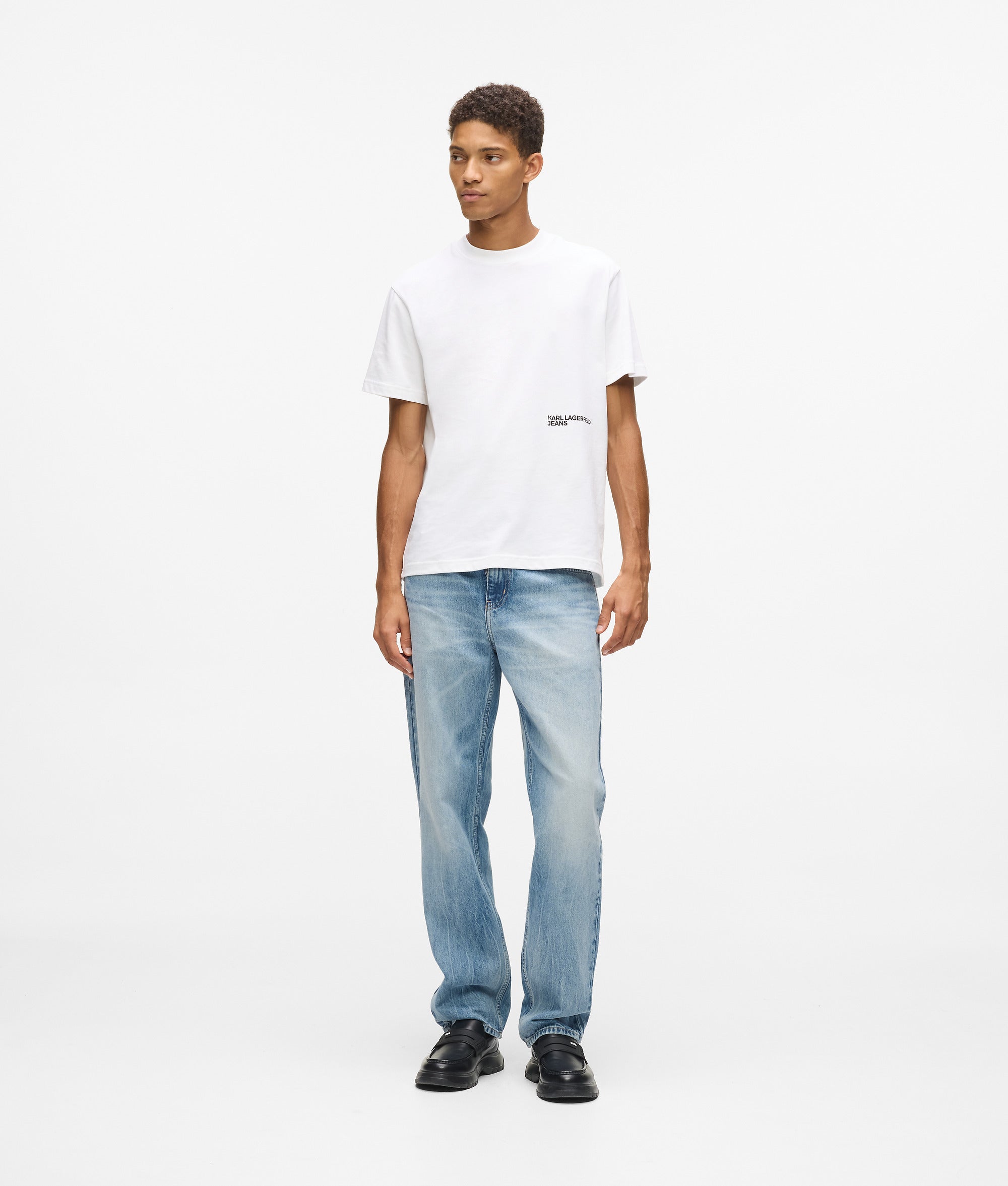 Removed pocket straight jeans