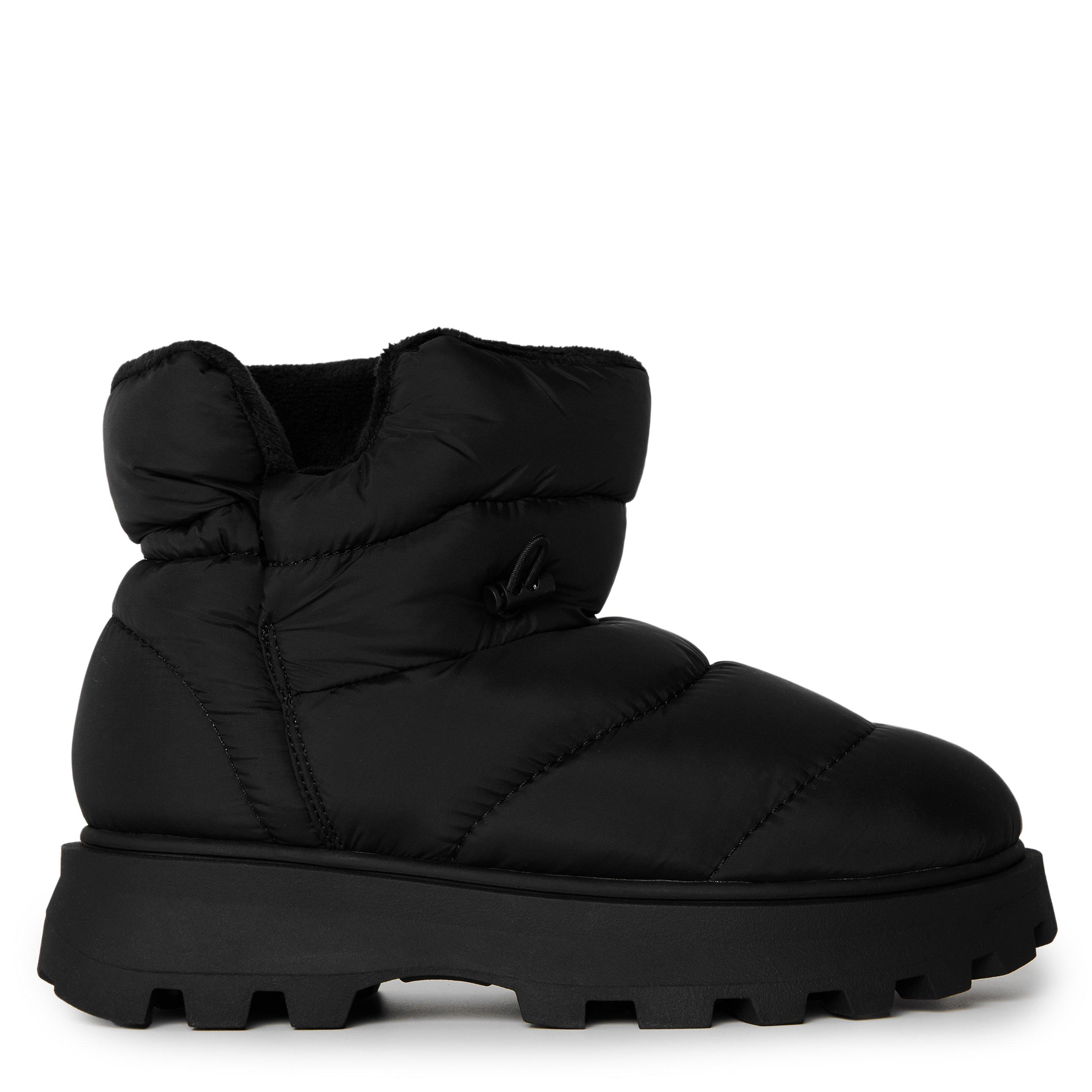 Snowy Snow Boots
