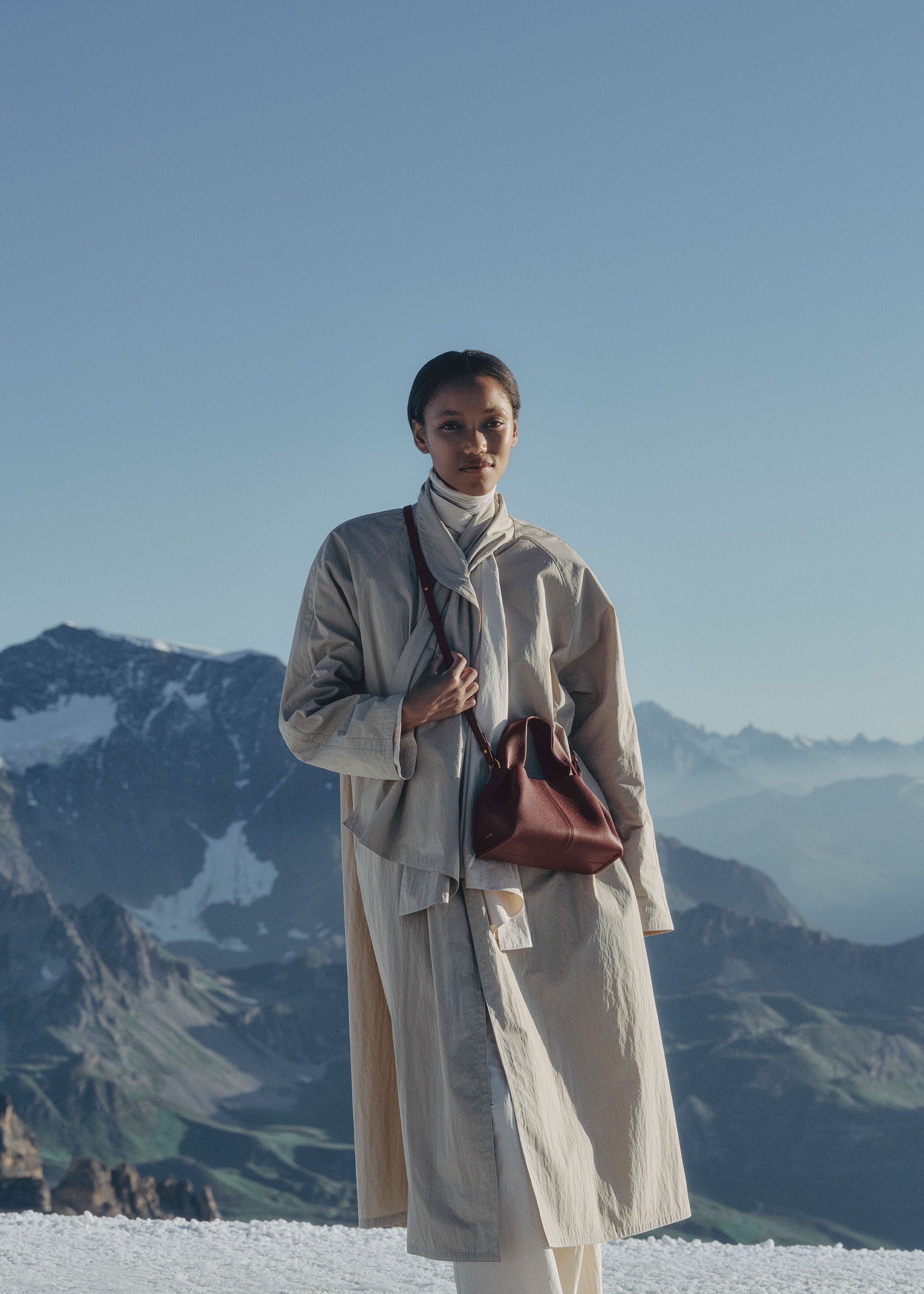 Numéro Neuf Mini - Textured Black Cherry