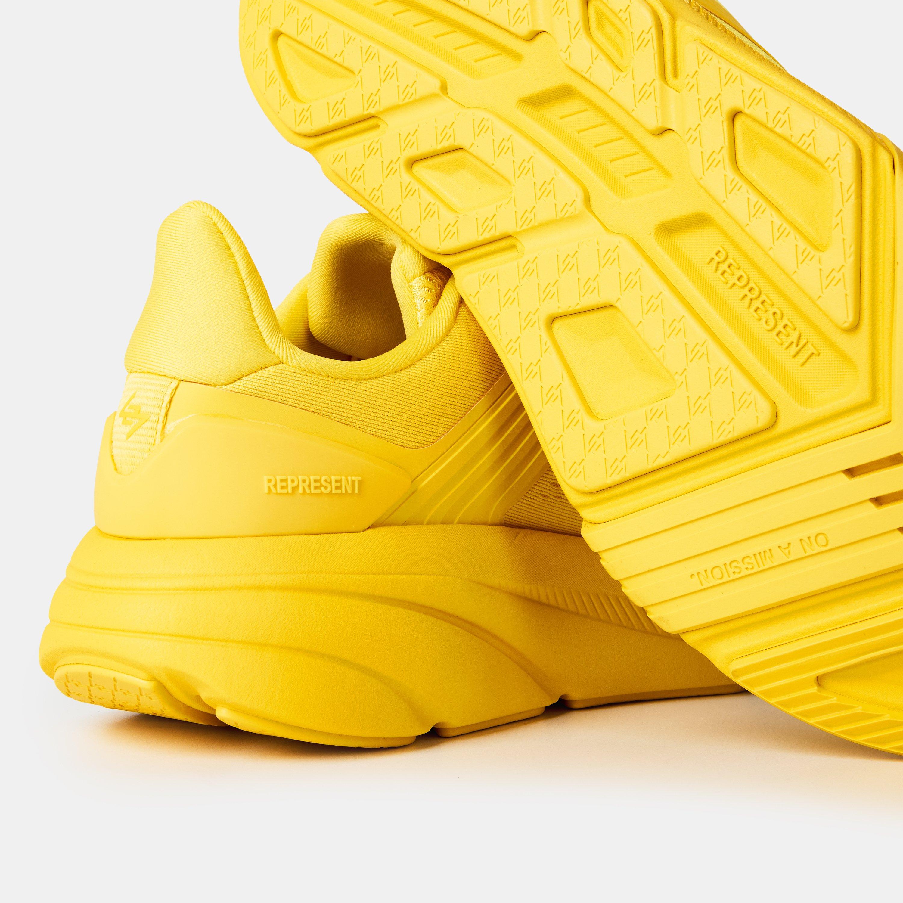 R247 Arc-1 Running Trainers