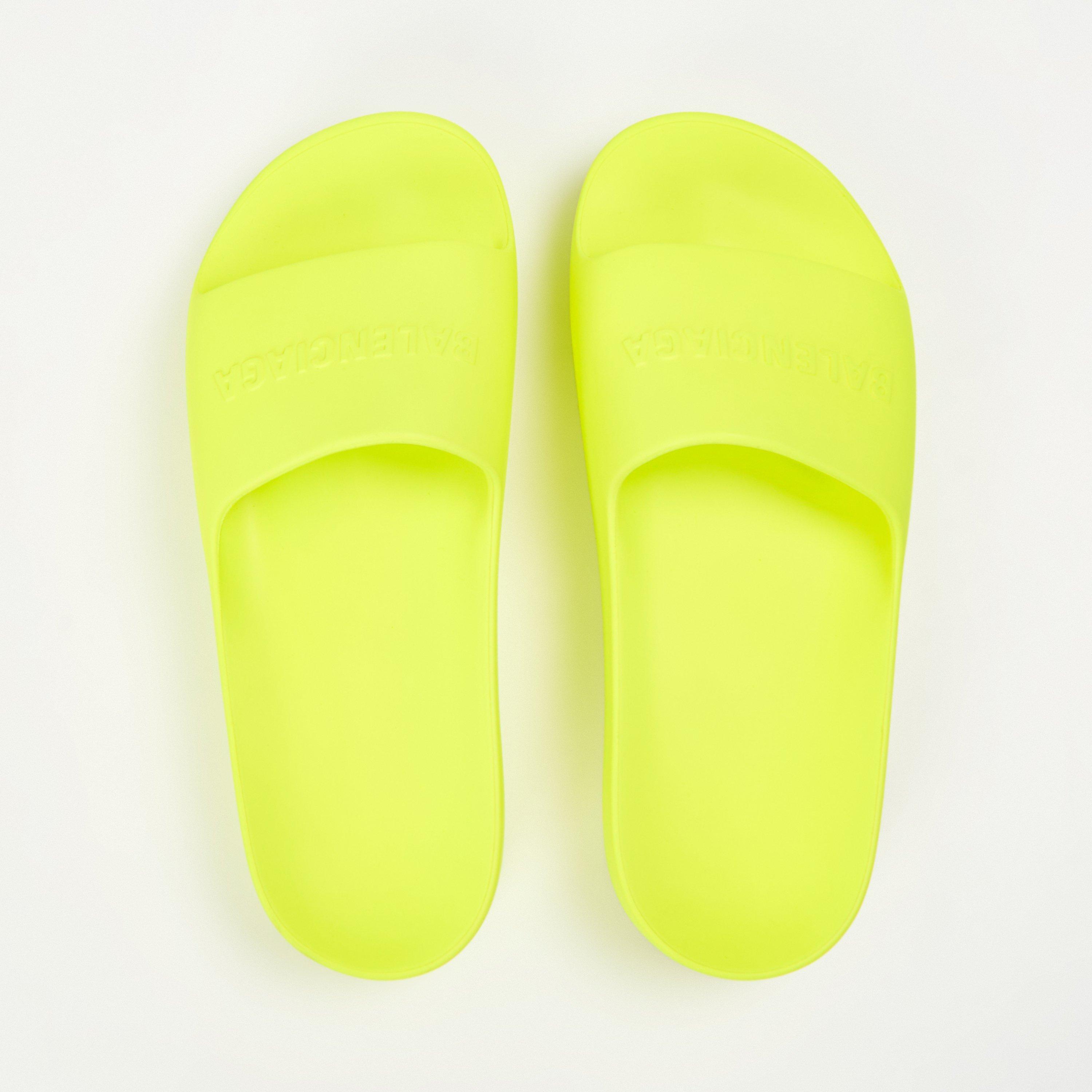 Women's Pool Shoes