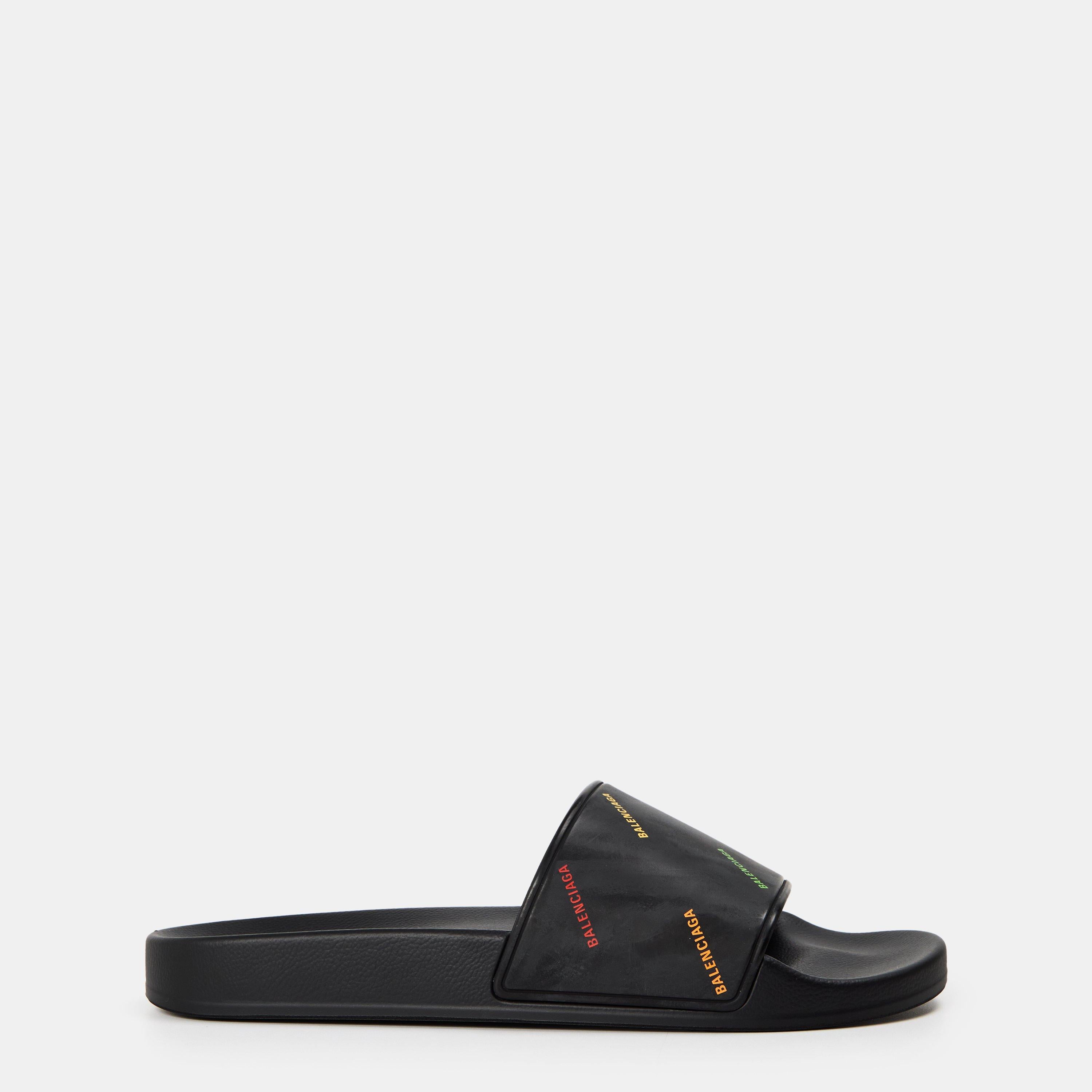 Women's Pool Shoes
