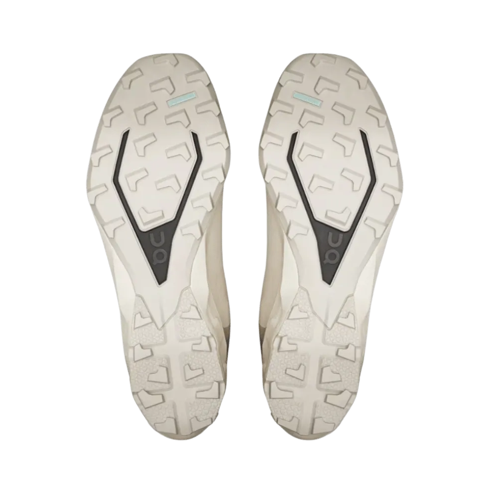 On running Cloudventure Peak PAF Ice | Moon