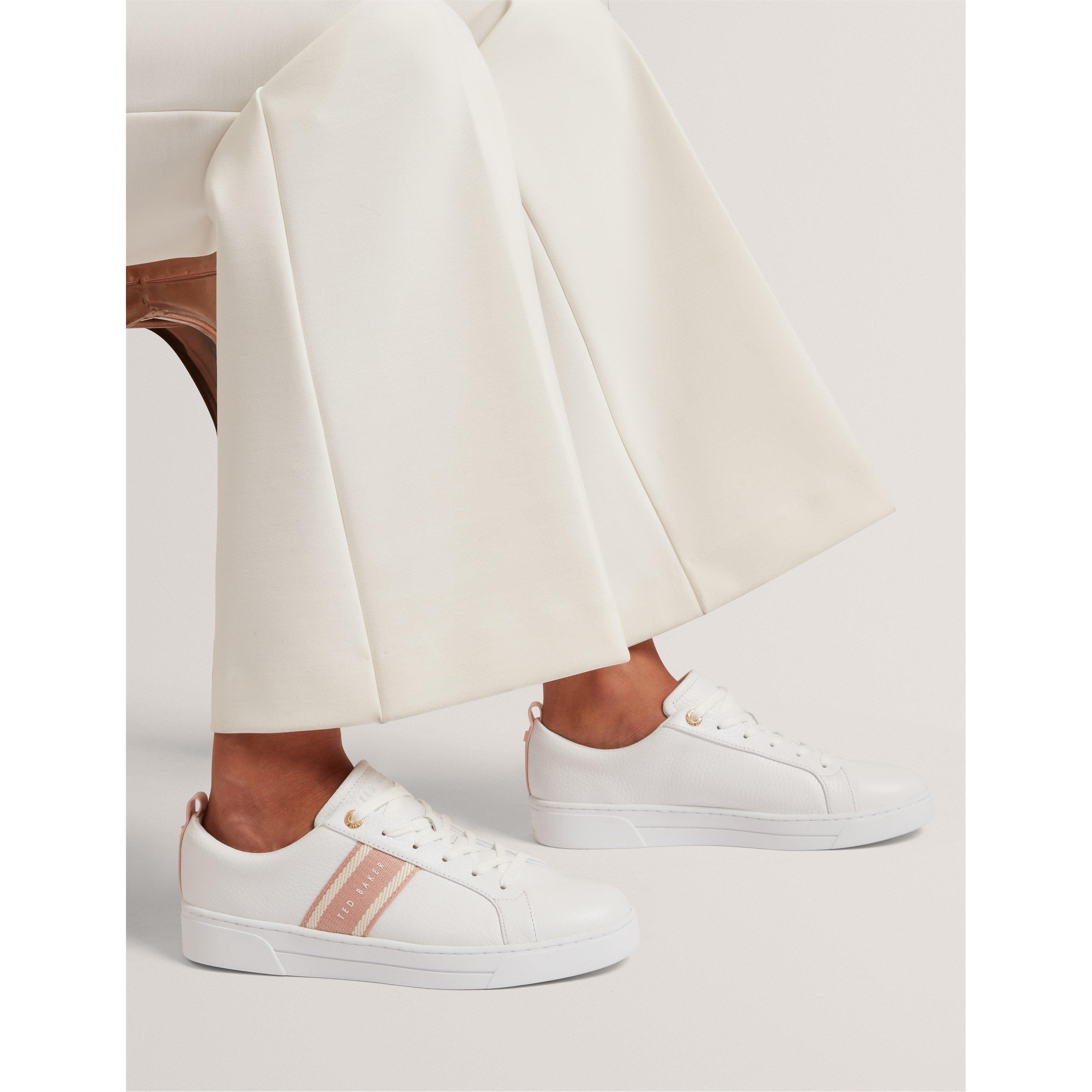 Low-Top Trainers