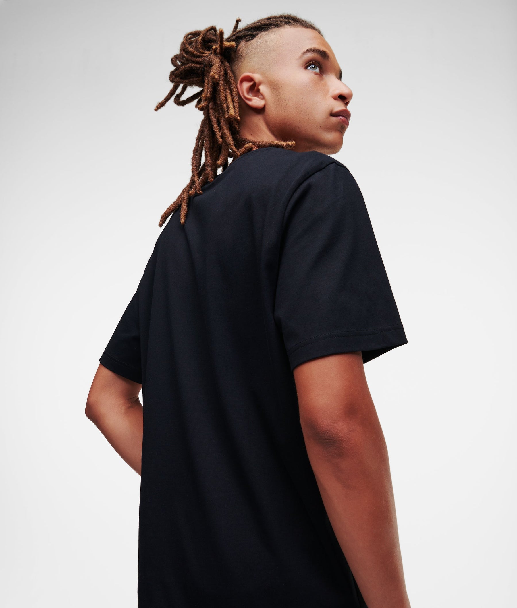 SHORT-SLEEVED T-SHIRT