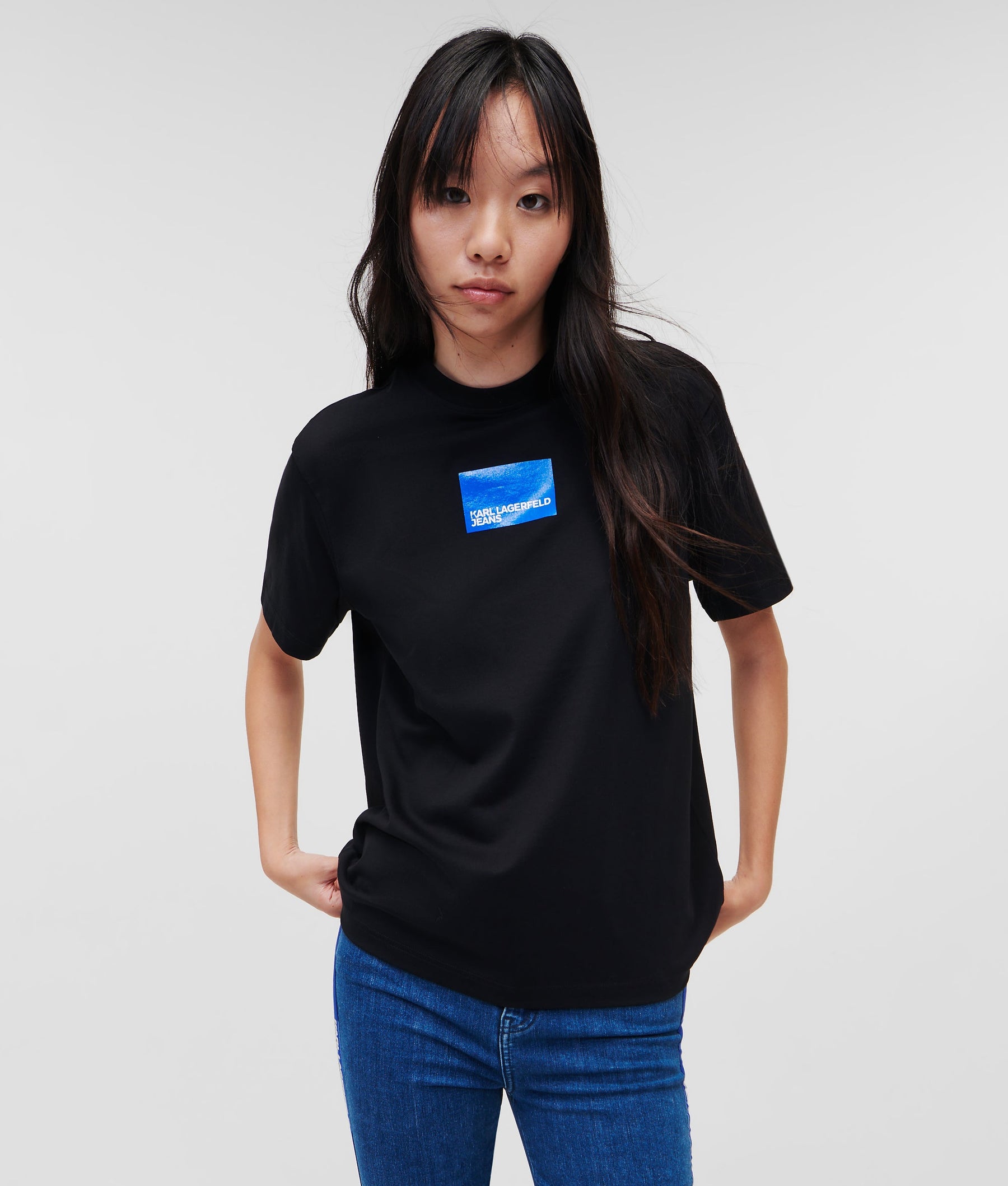 SHORT-SLEEVED T-SHIRT
