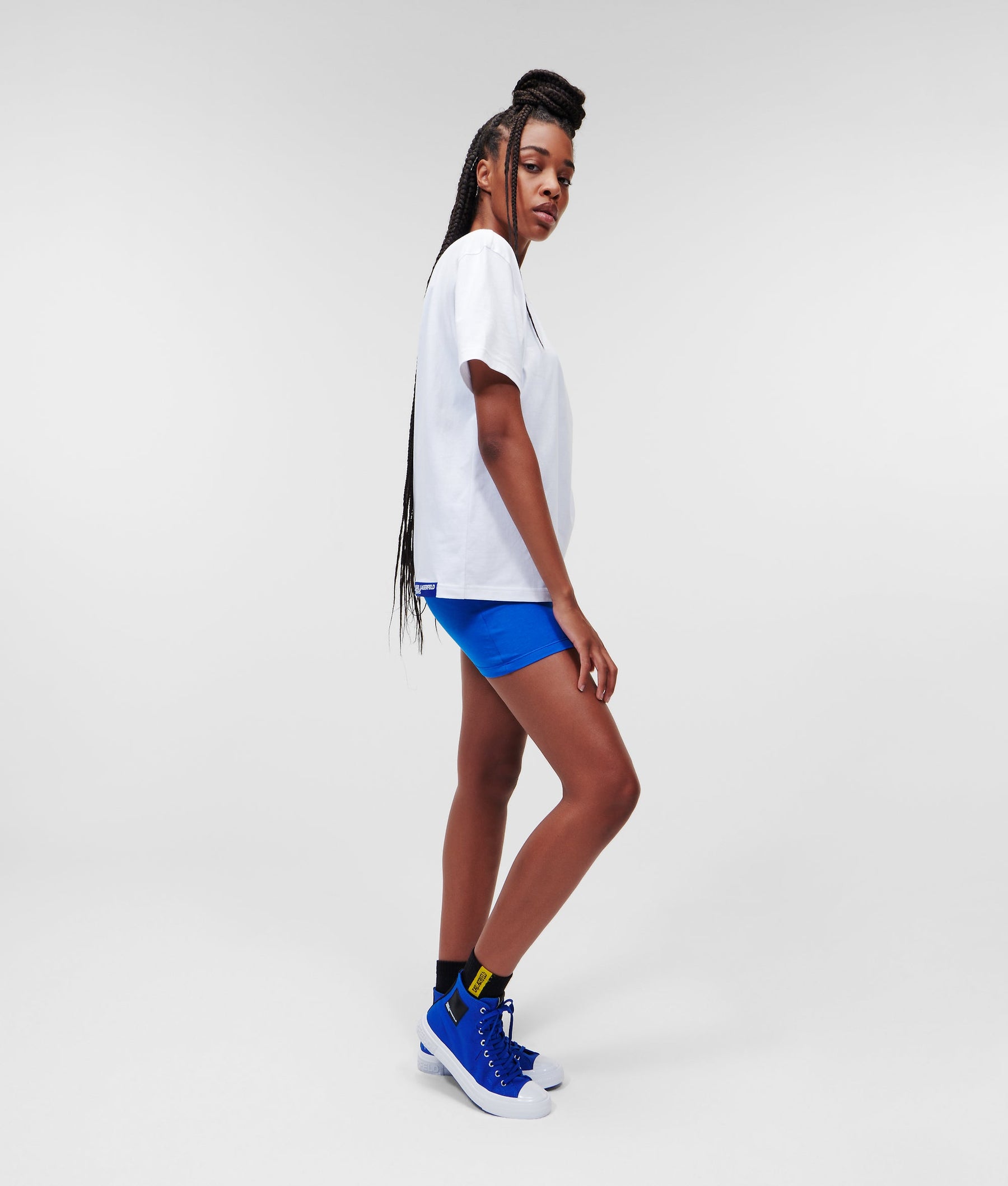 SHORT-SLEEVED T-SHIRT