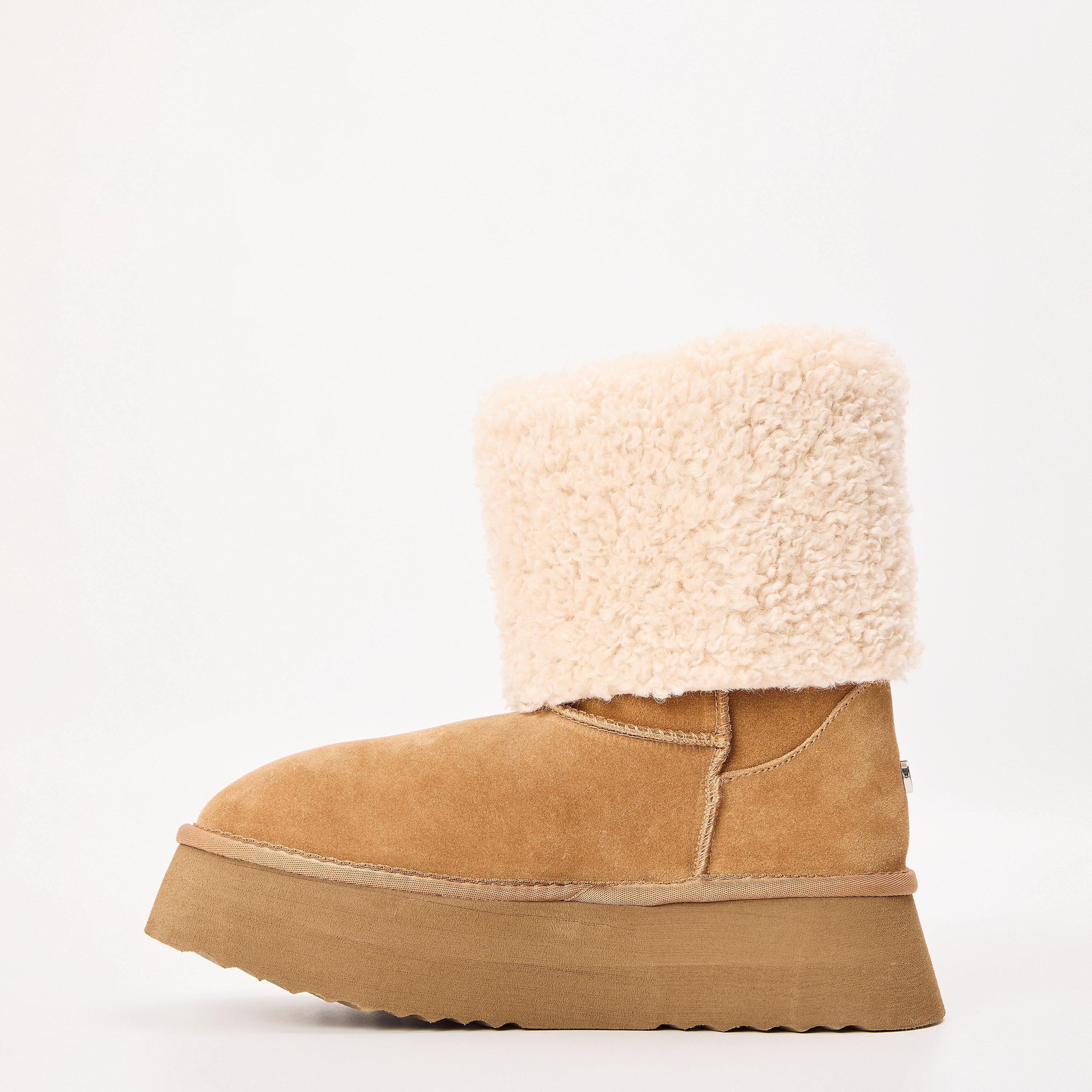 St. Moritz Snug Boots