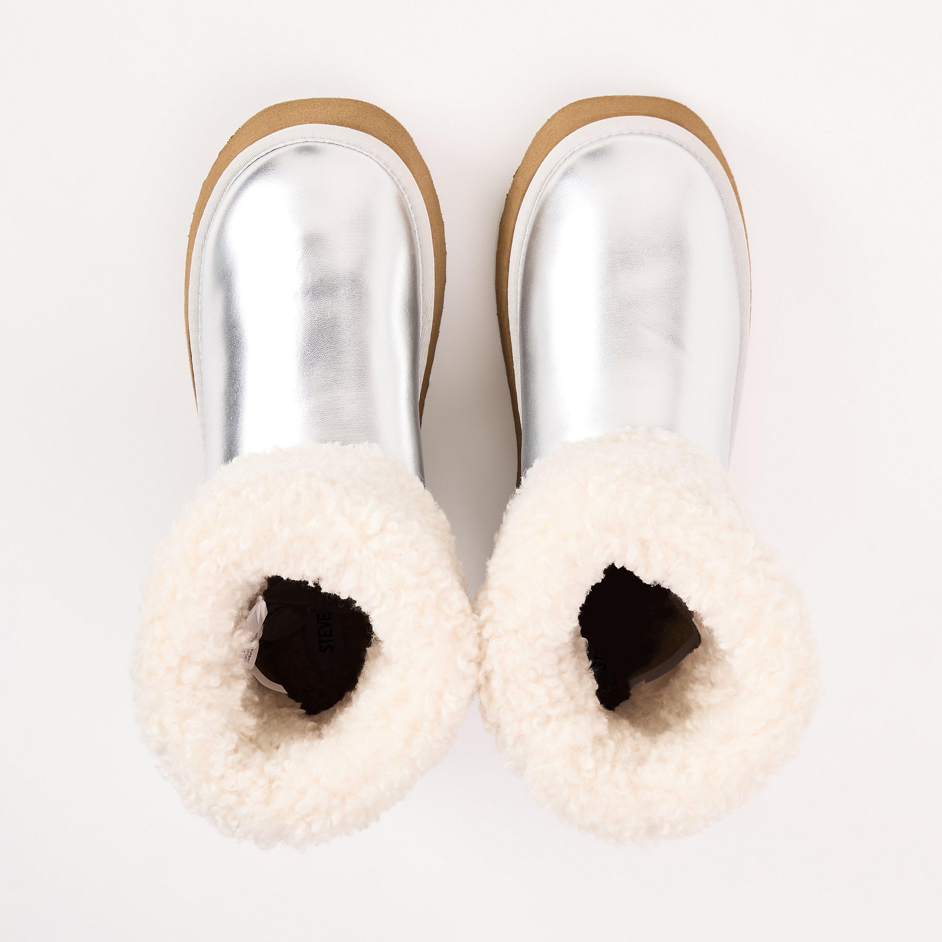 St. Moritz Snug Boots