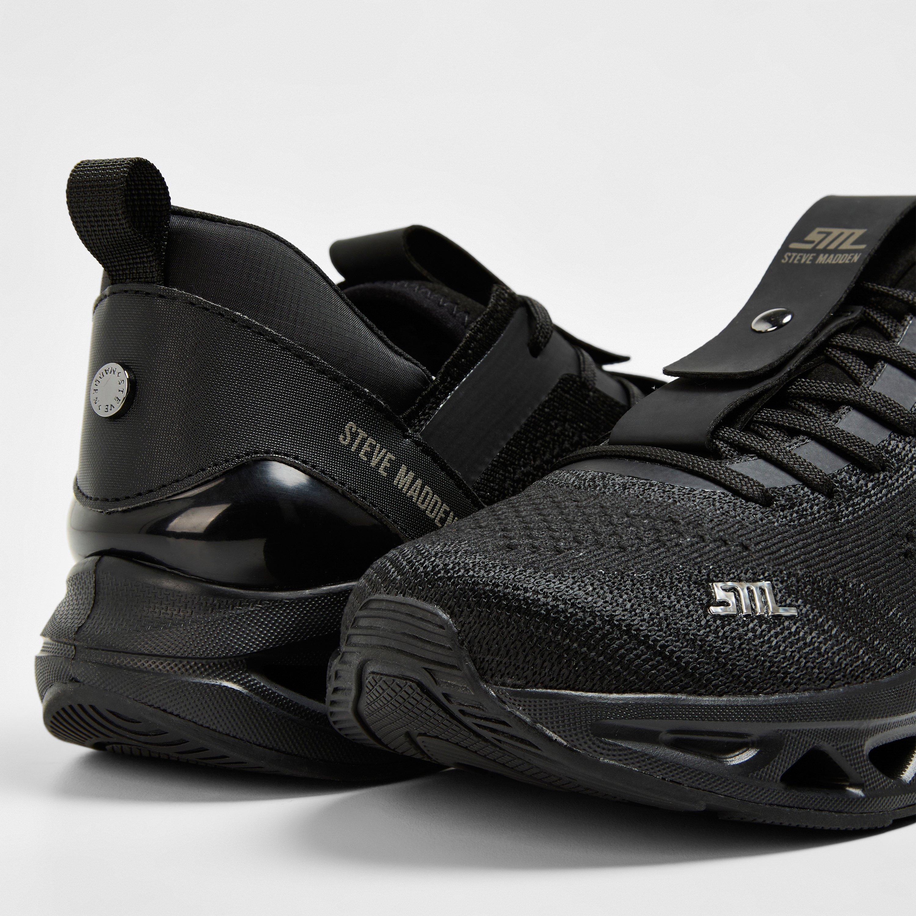 Surge Low-Top Trainers