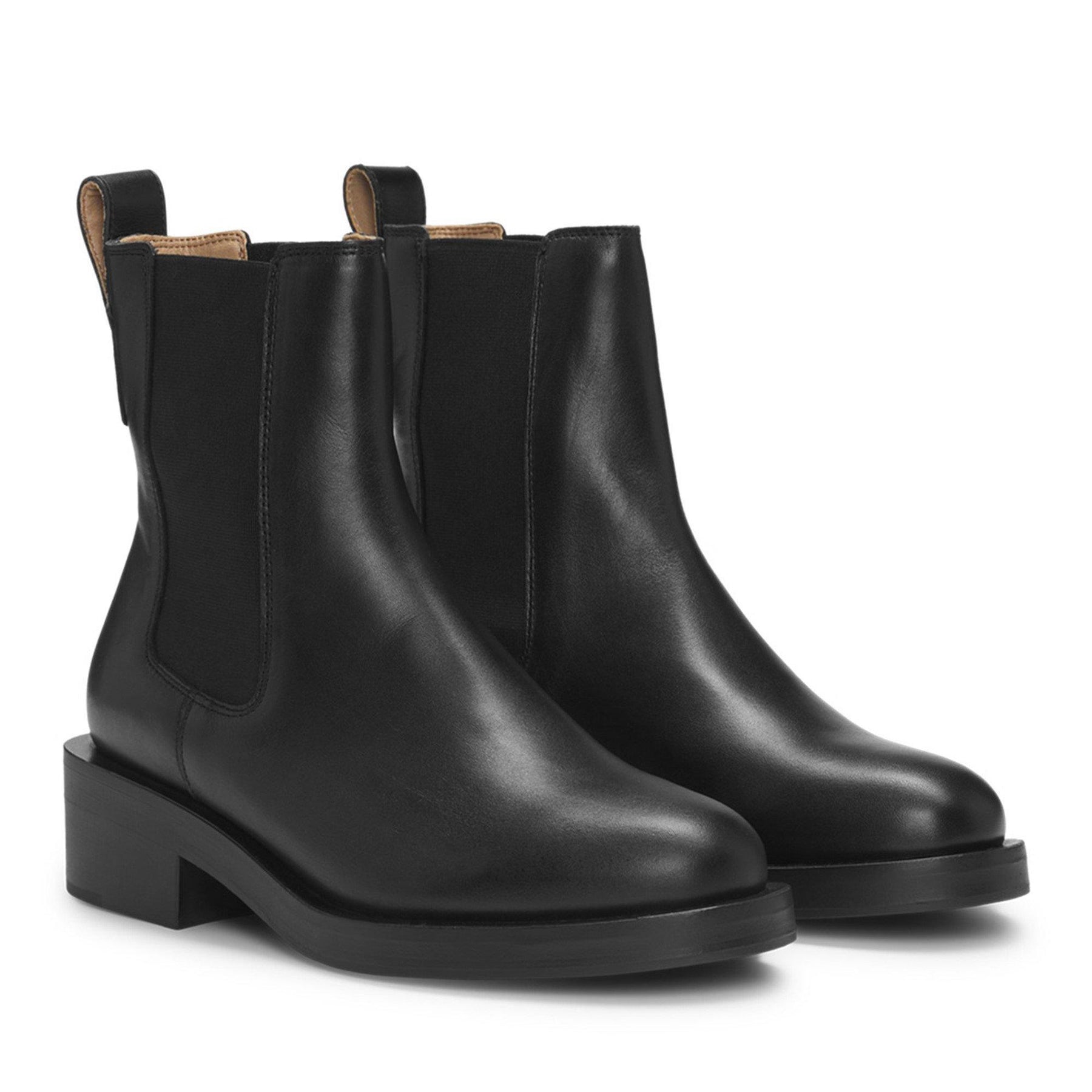 Iryna Chelsea Boots