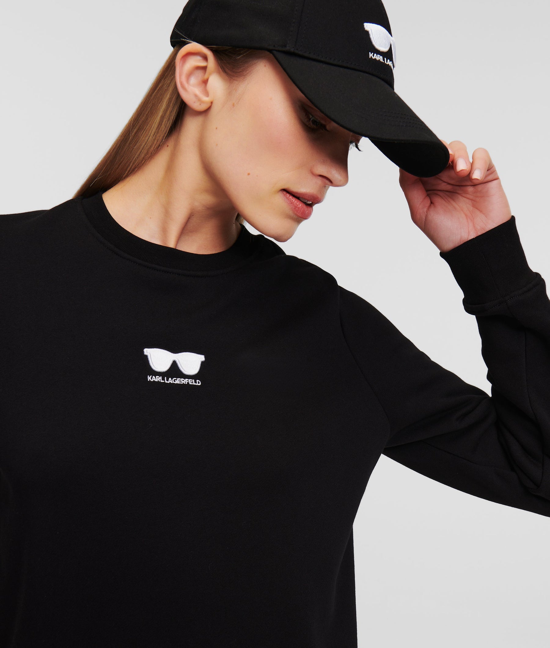 SUNGLASSES SWEATSHIRT