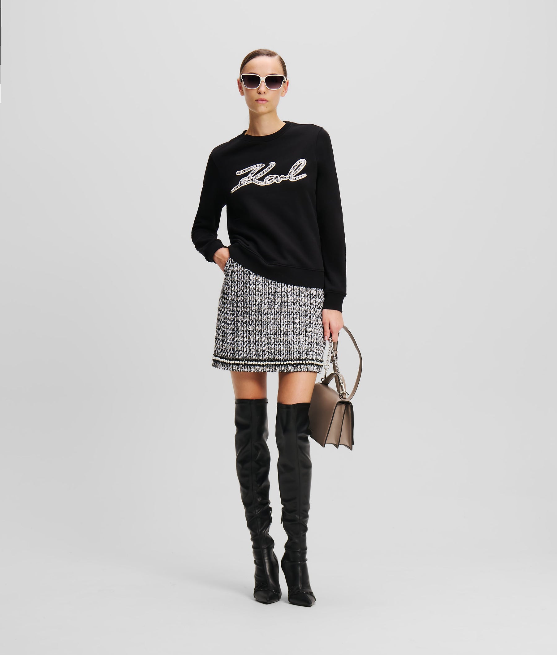 BOUCLÉ SIGNATURE SWEATSHIRT