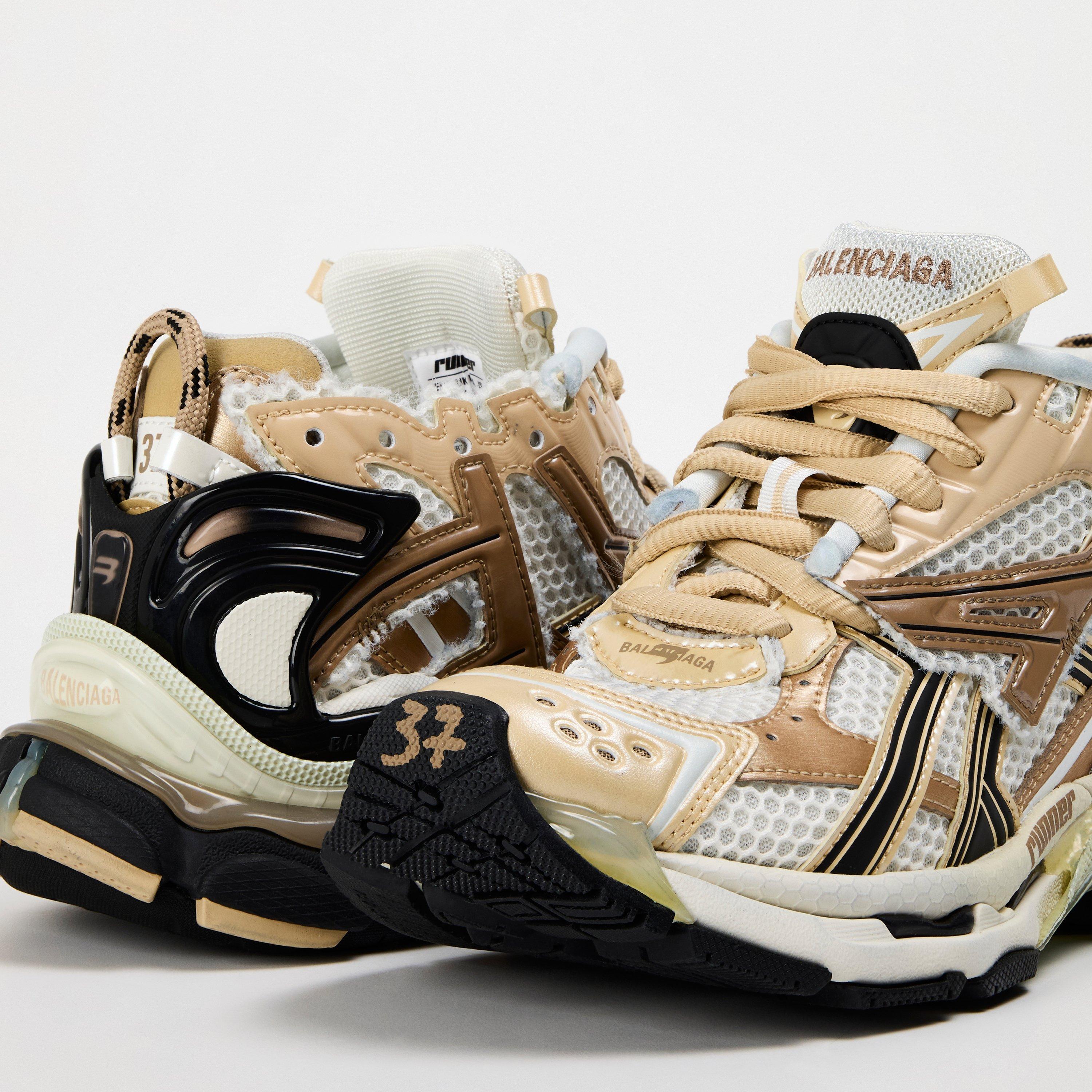 Runner Sneakers