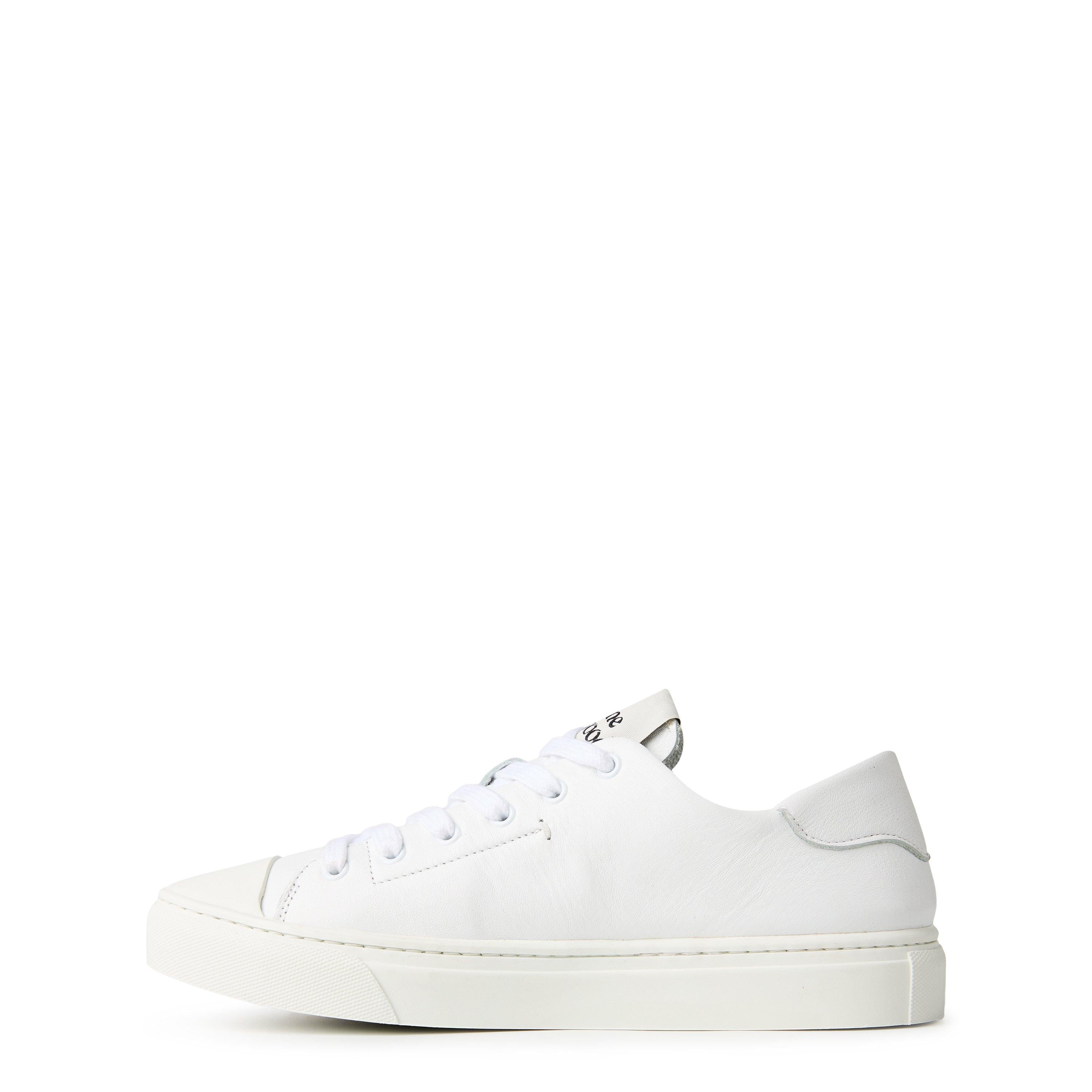 Low Top Soft Punch Trainer