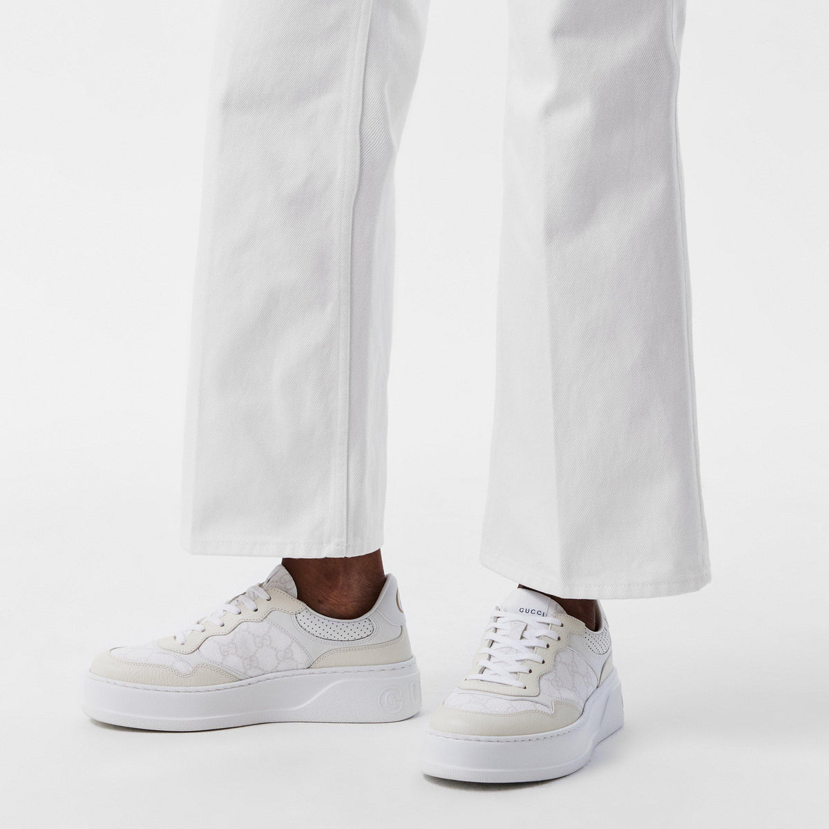 GG Canvas Low-Top Trainers