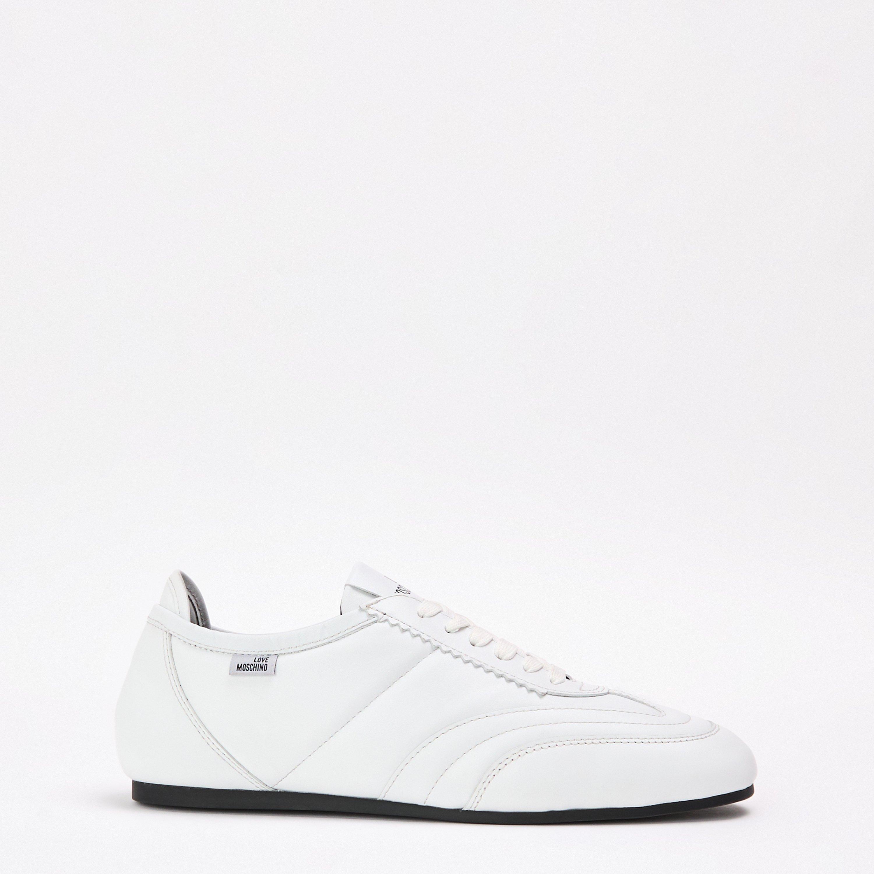 Low-Top Trainers
