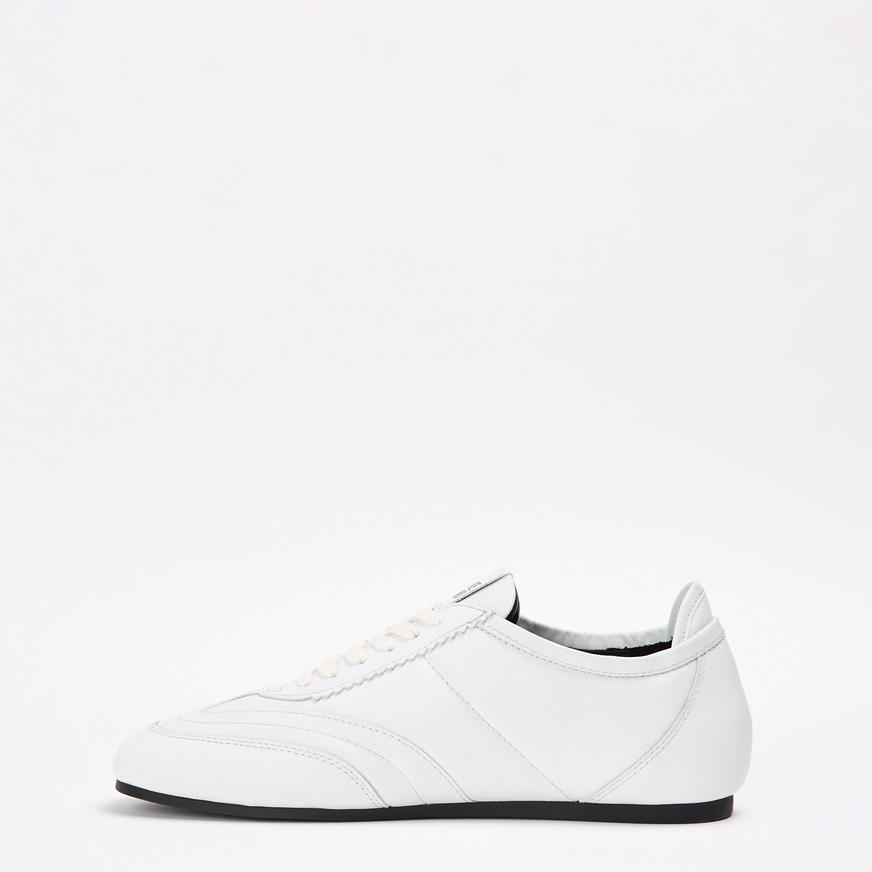 Low-Top Trainers