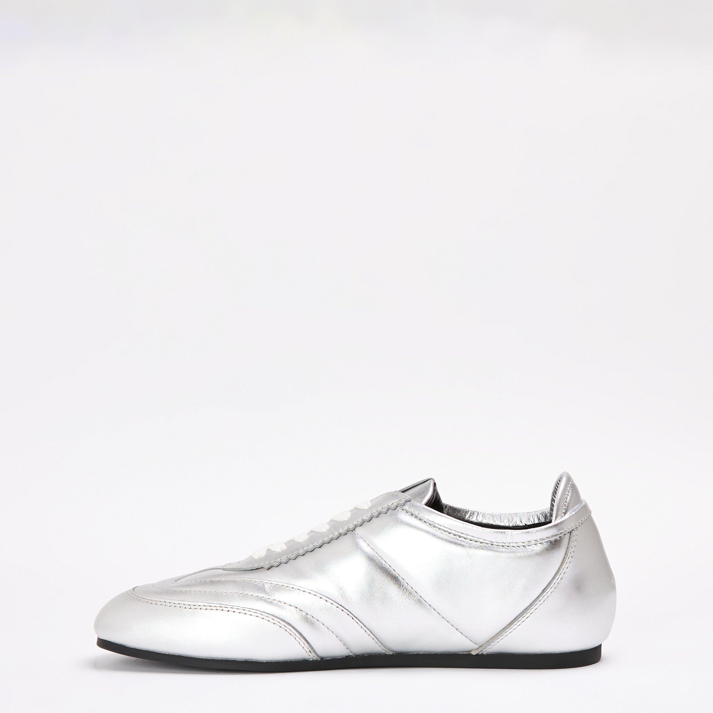 Low-Top Trainers