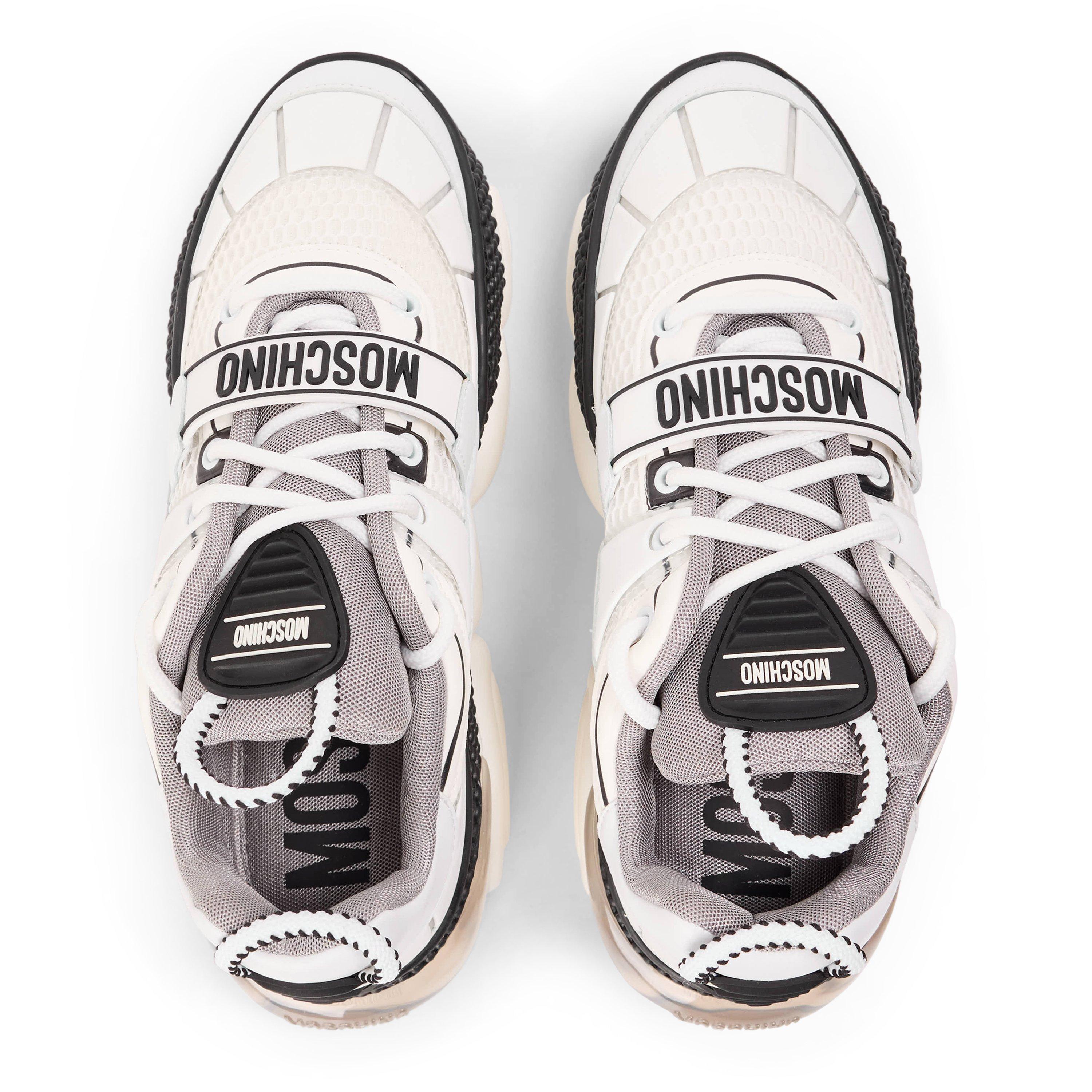 Low-Top Trainers