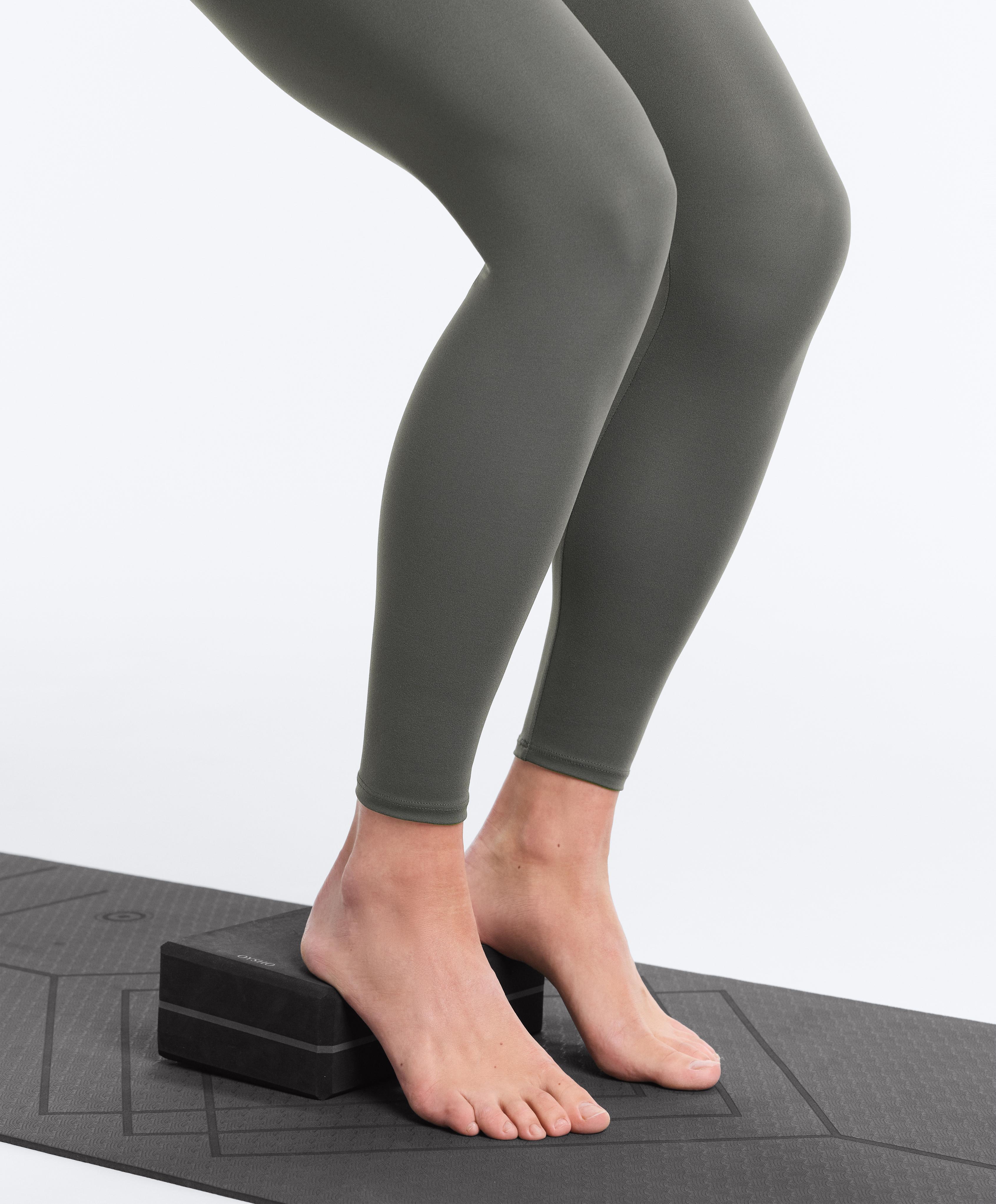 Comfortlux high-rise ankle-length leggings