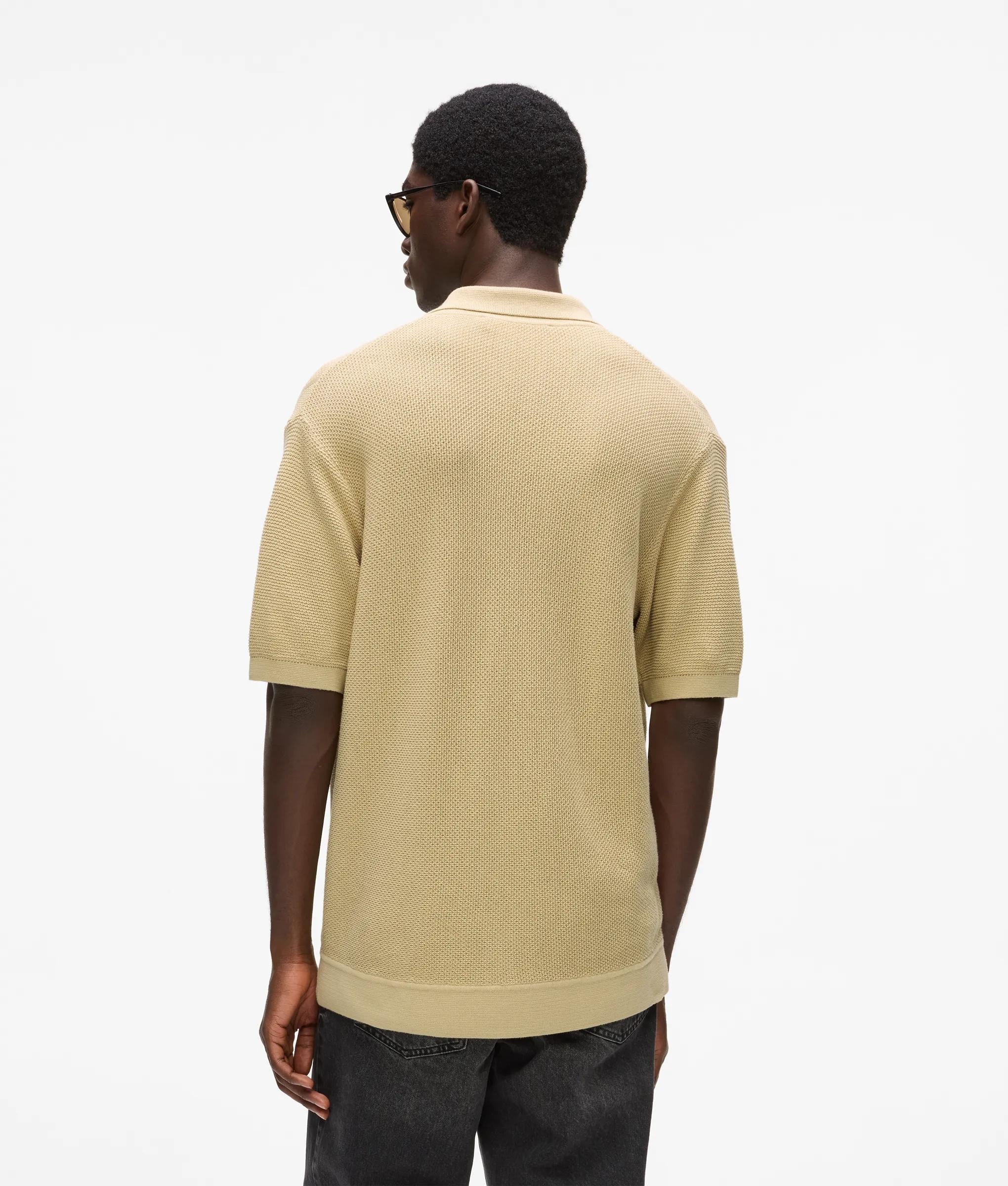 Short-sleeved knit polo shirt