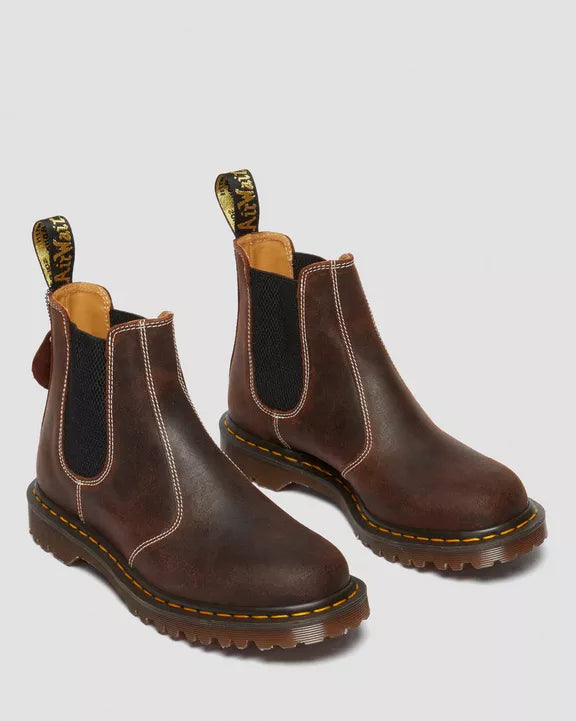 2976 Made in England Wax Commander Chelsea Boots