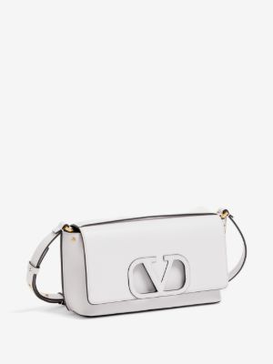 Rockstud chain pouch in grainy calfskin