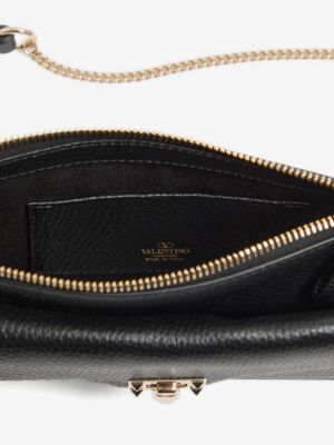 Rockstud chain pouch in grainy calfskin