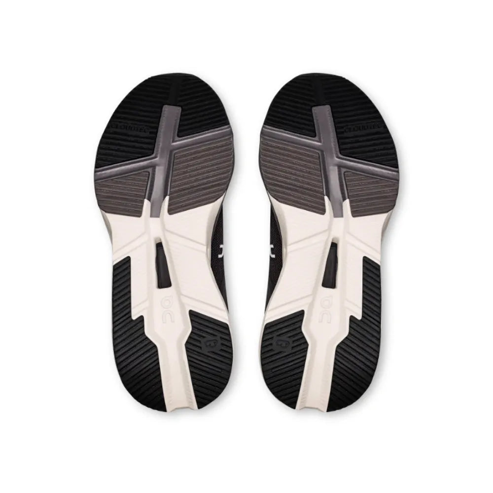 On Running Cloudnova X Pebble | Black