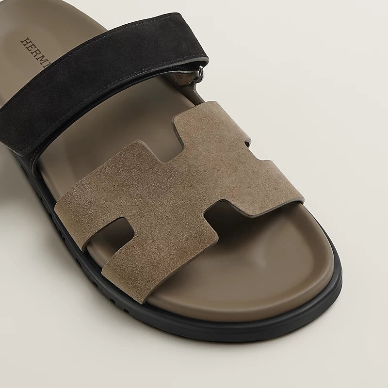 Chypre sandal in Étoupe / Noir